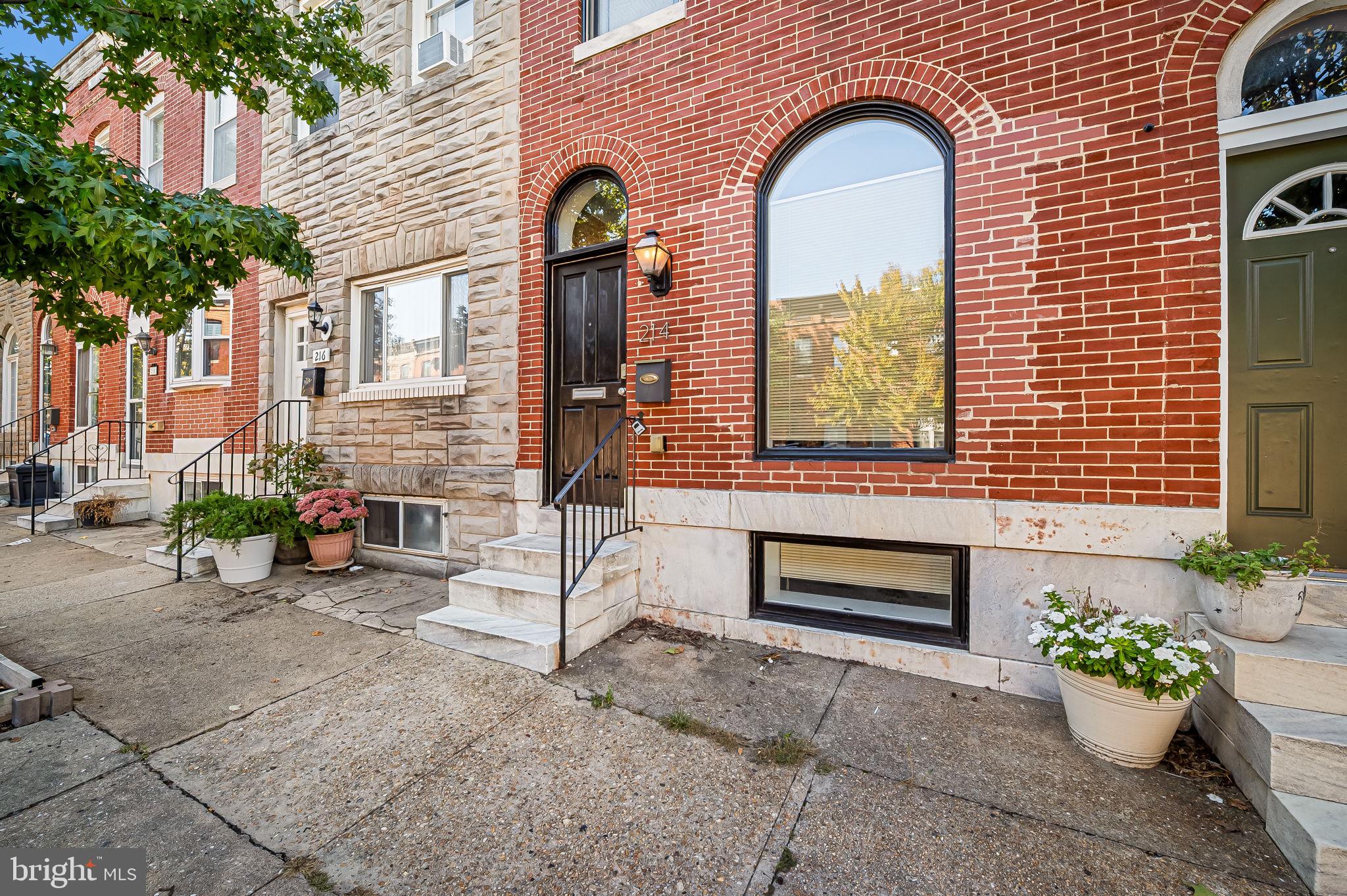 214 S EAST AVENUE