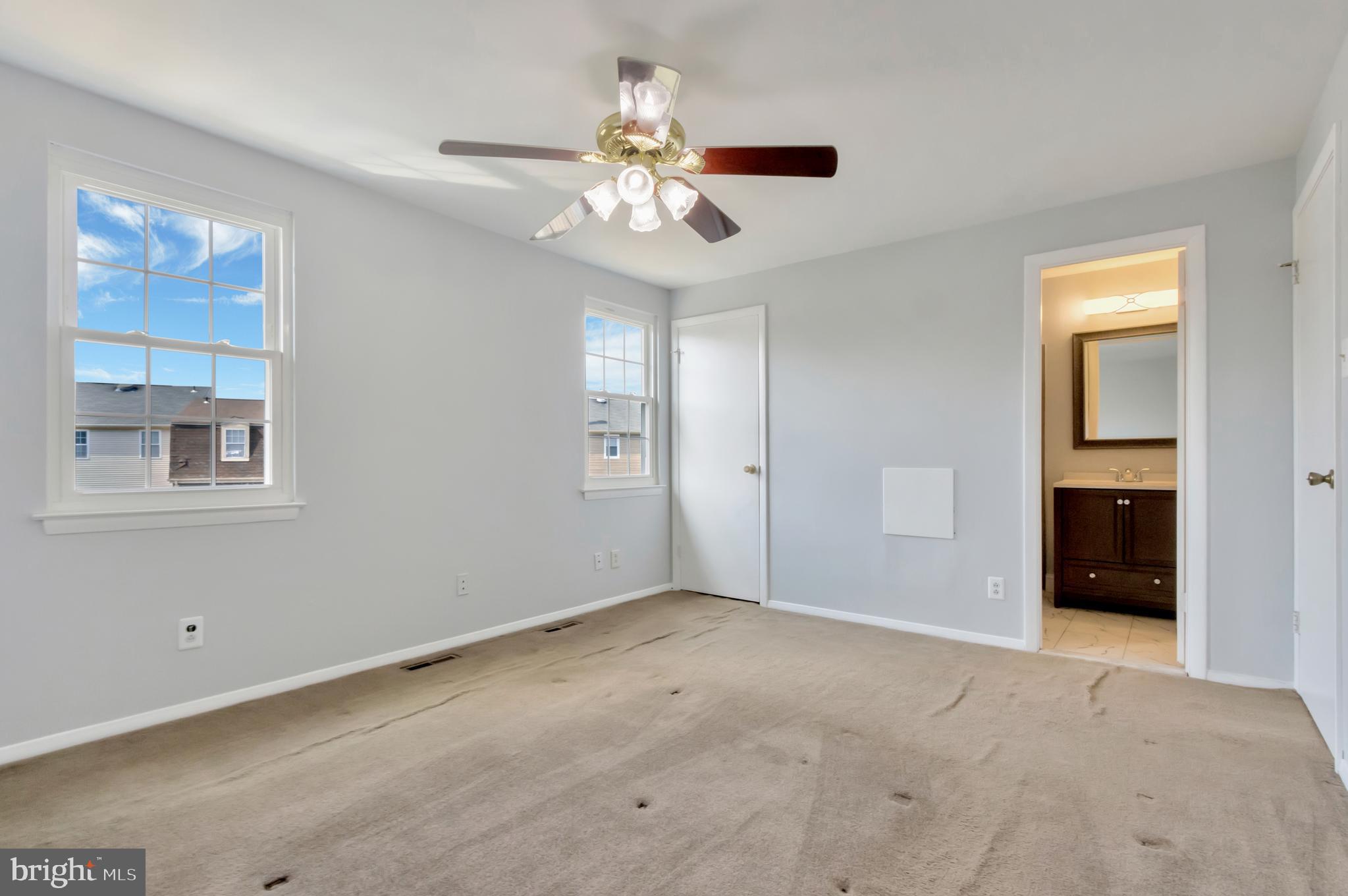 ELIZABETHS LANDING - Residential