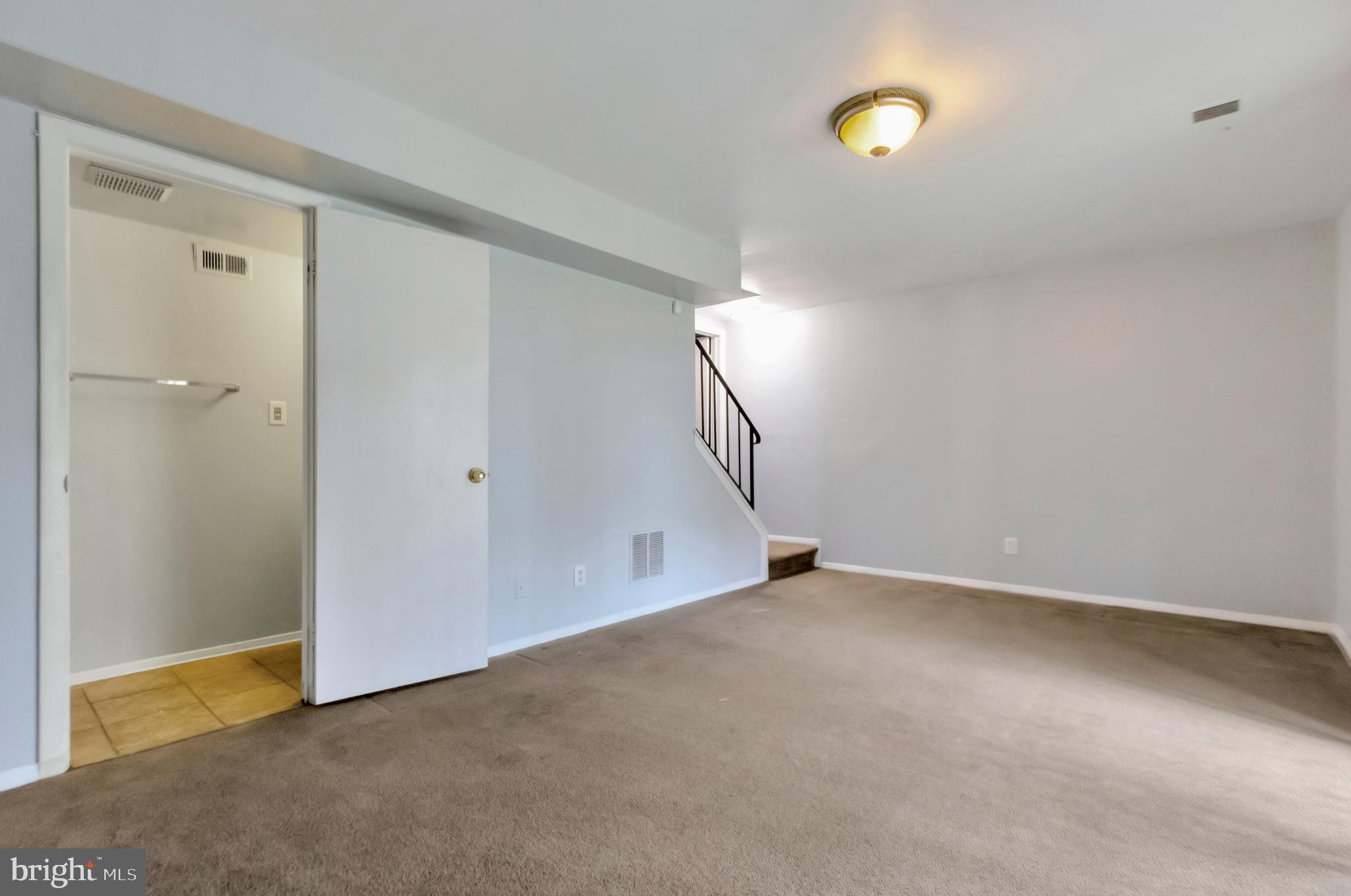 ELIZABETHS LANDING - Residential