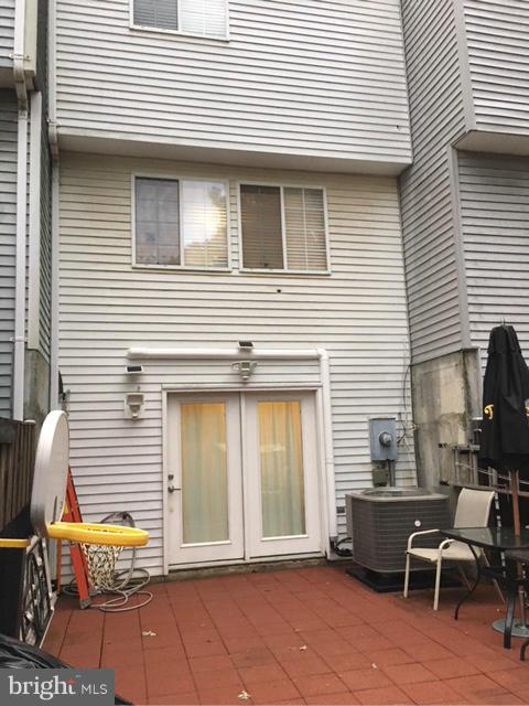 NEWINGTON FOREST - Residential