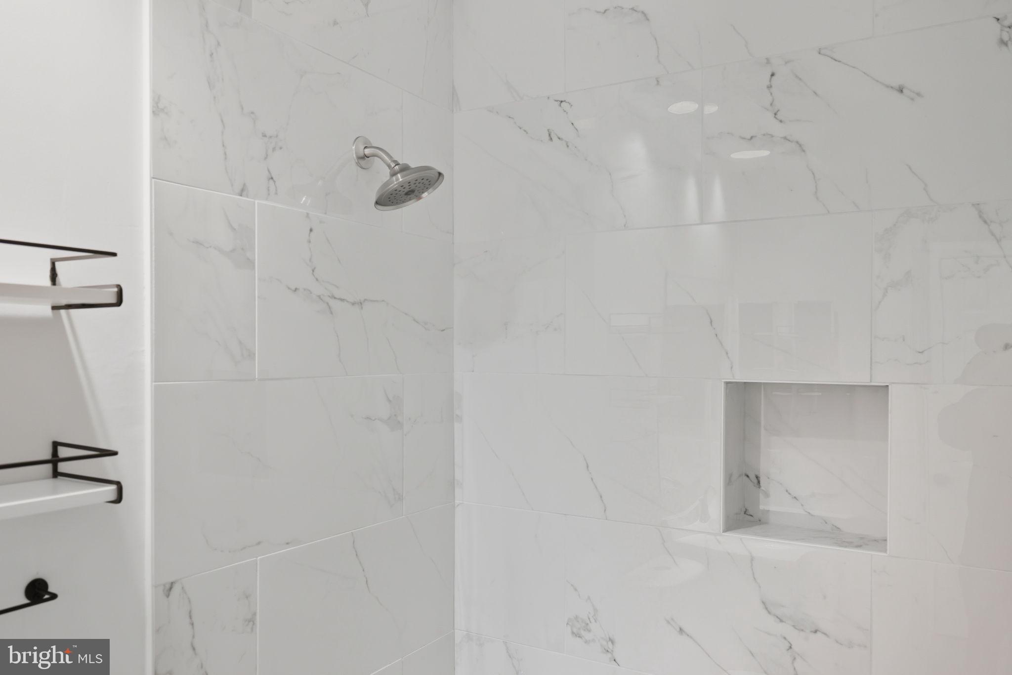 BALDWIN GROVE - Residential Lease