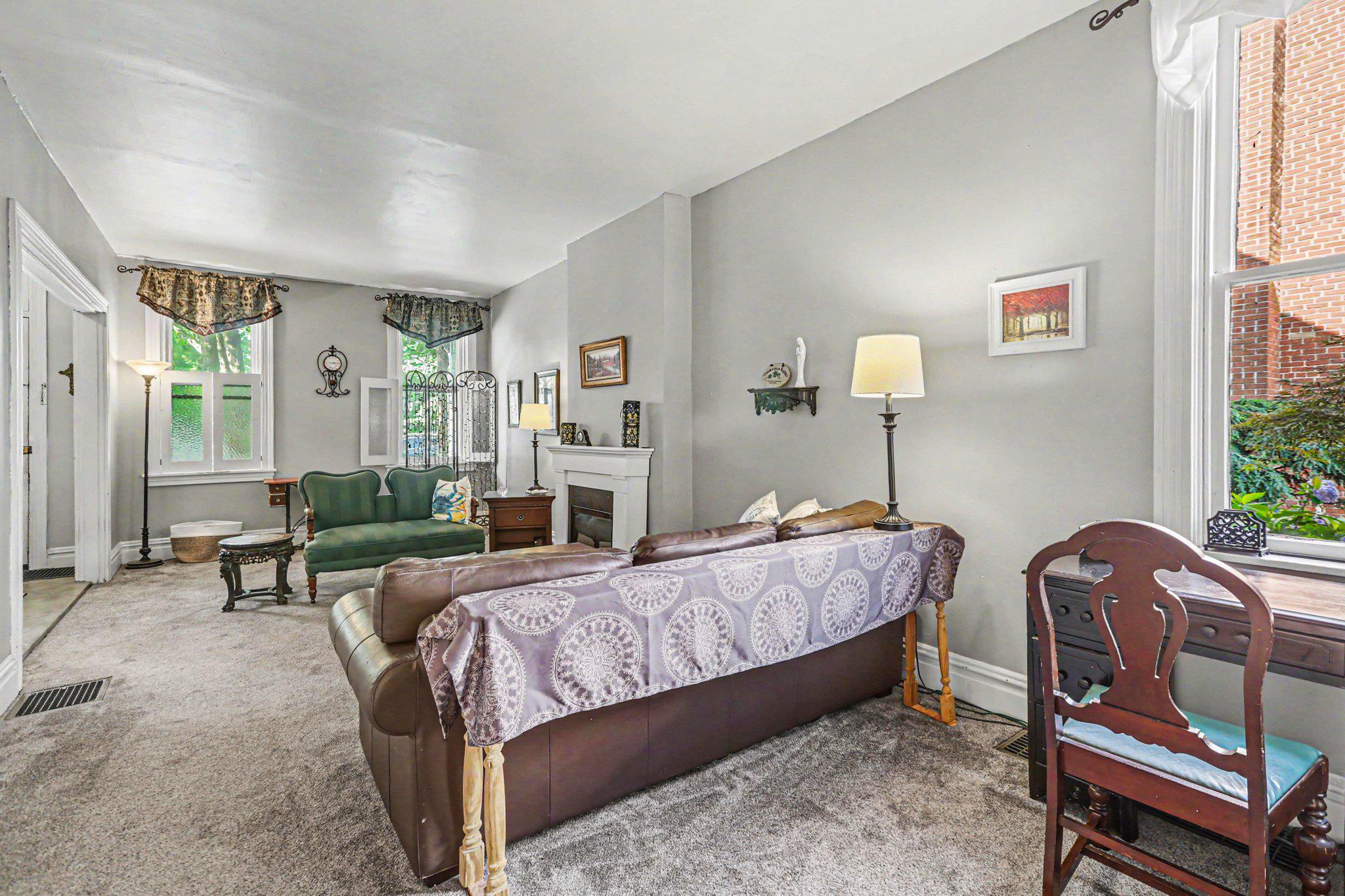 215 WALNUT STREET