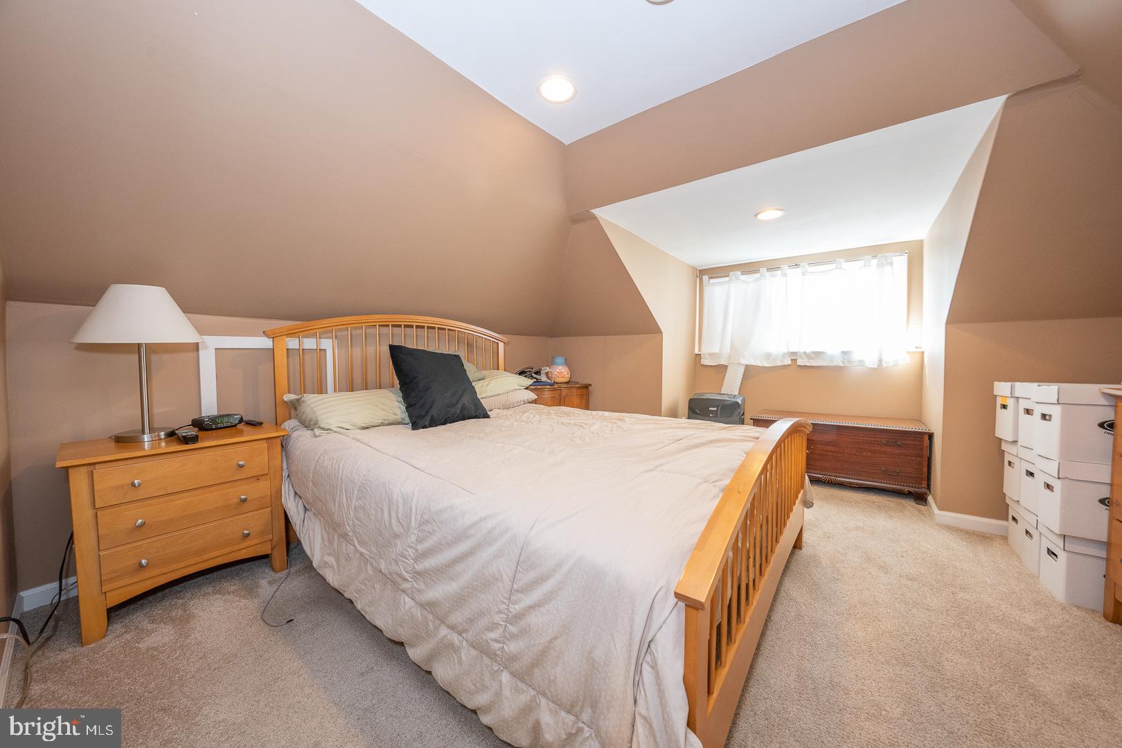 JEFFERSONVILLE - Residential