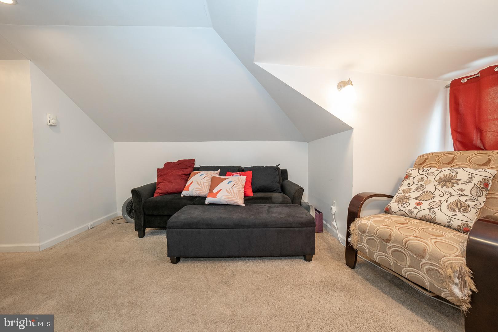 JEFFERSONVILLE - Residential