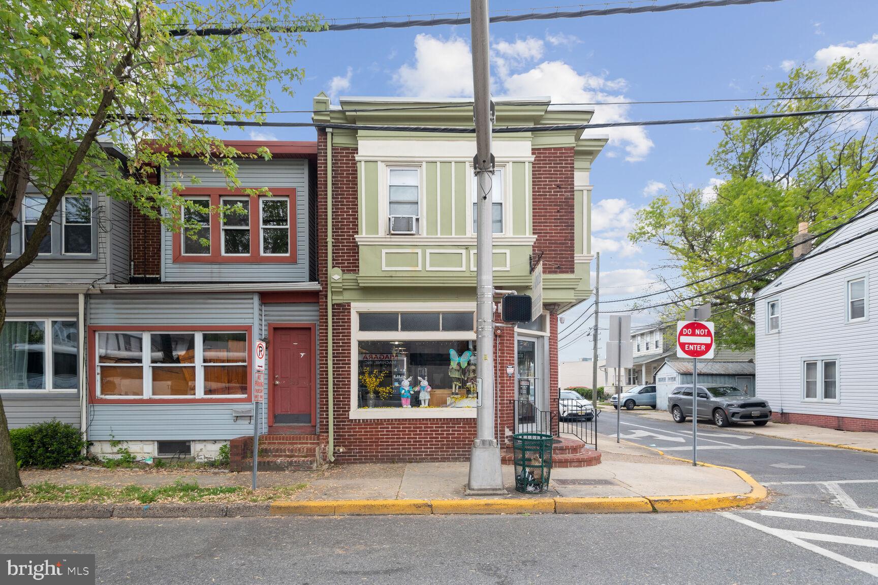 501 S BROADWAY
