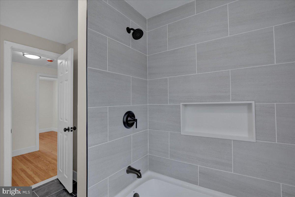 SUNSET GROVE - Residential