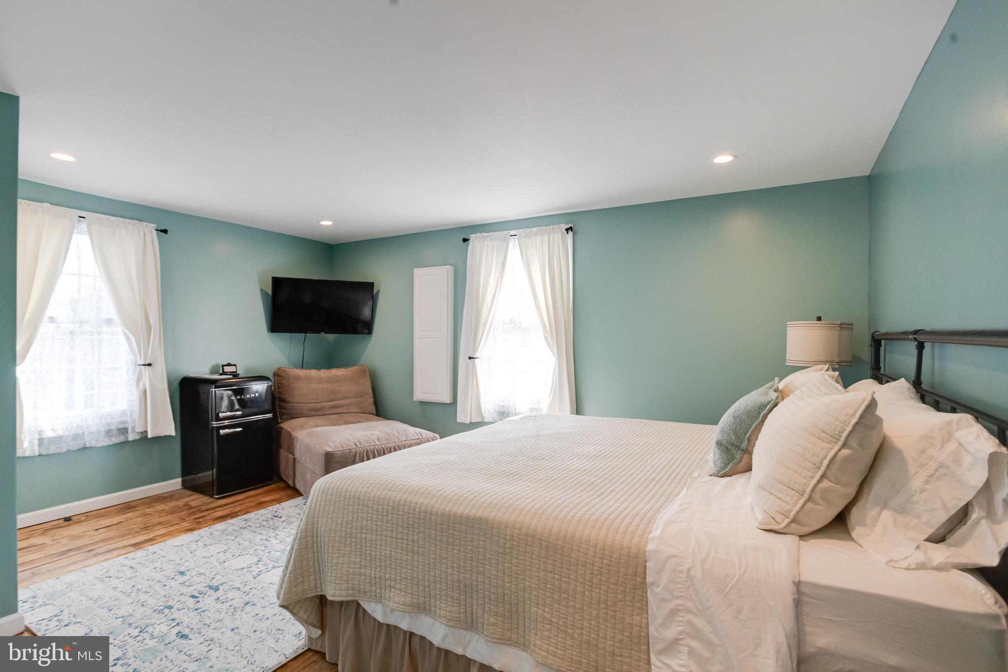 PERRYVILLE - Residential