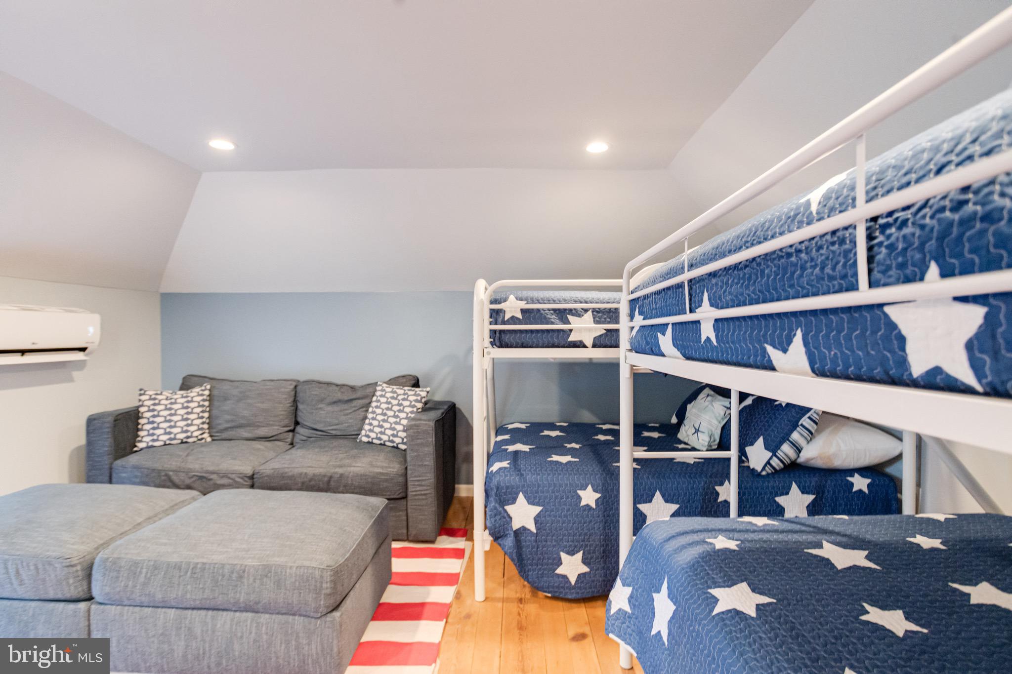 PERRYVILLE - Residential