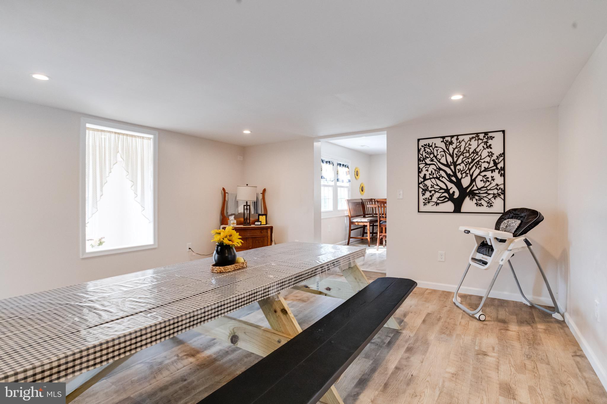 PERRYVILLE - Residential