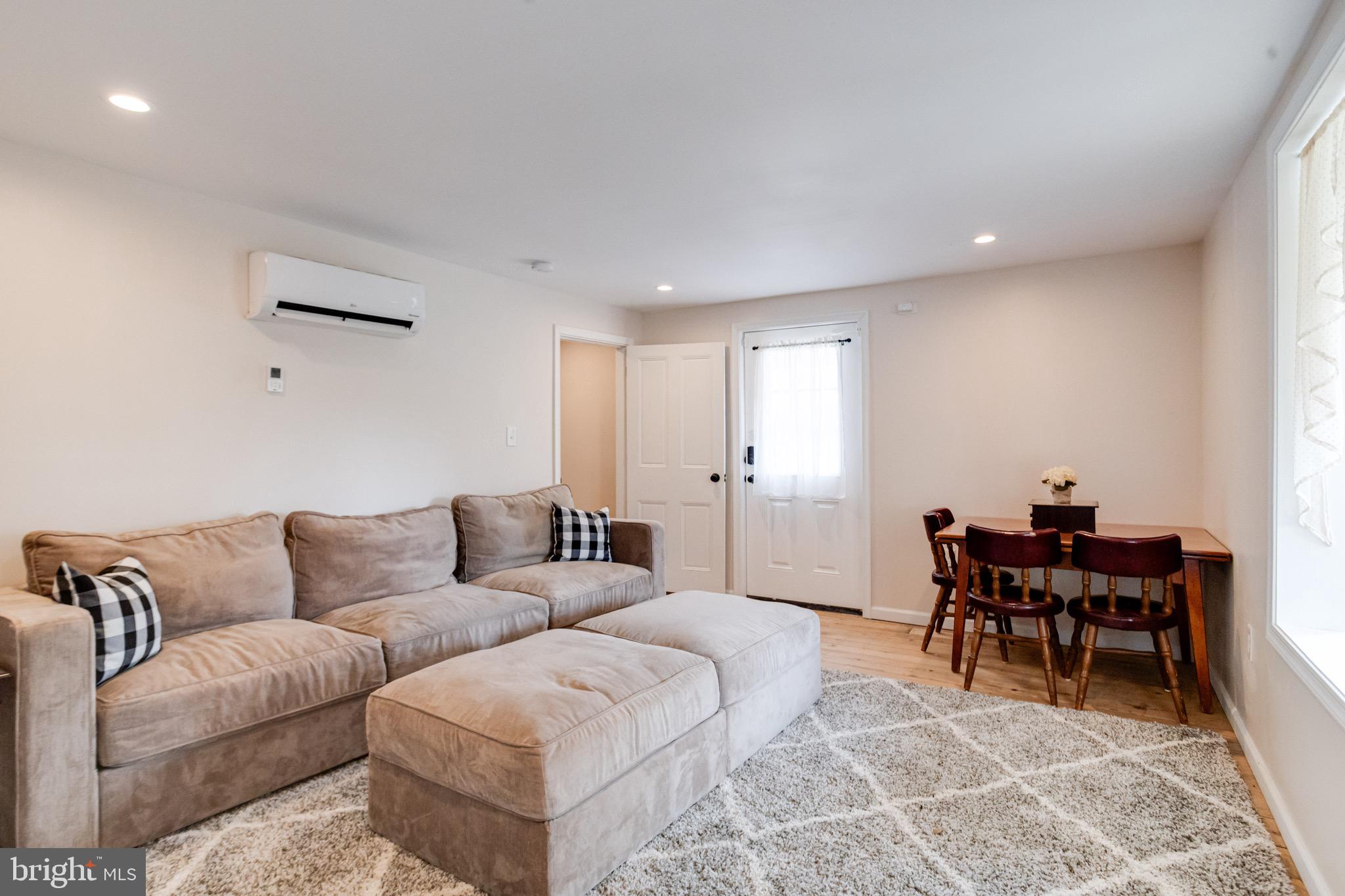 PERRYVILLE - Residential