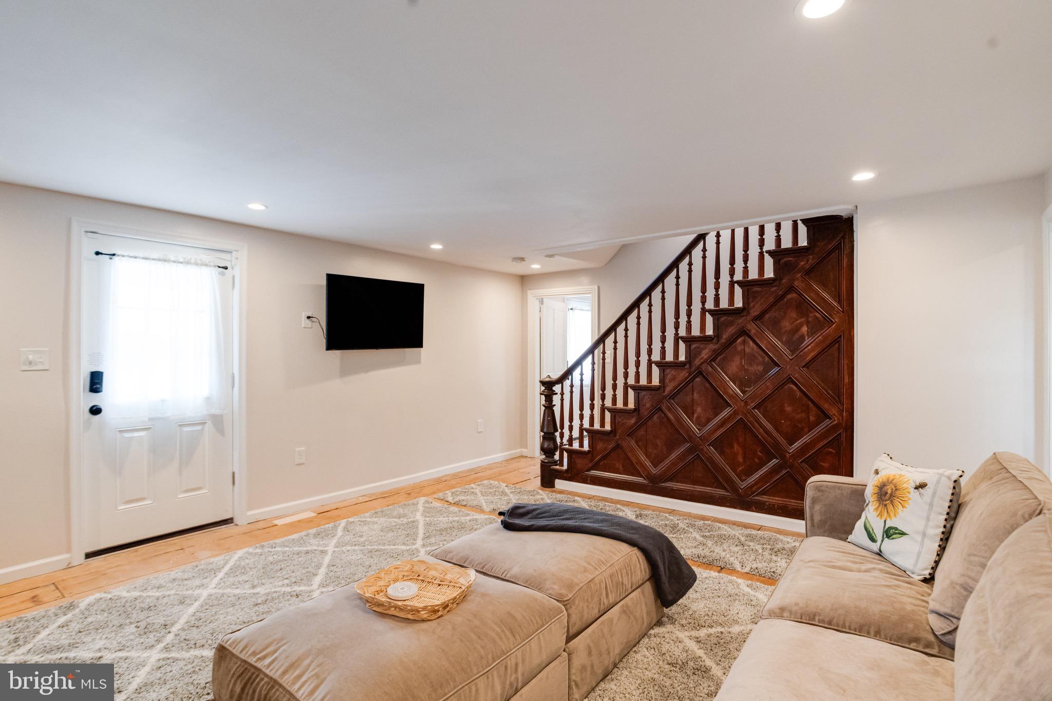 PERRYVILLE - Residential