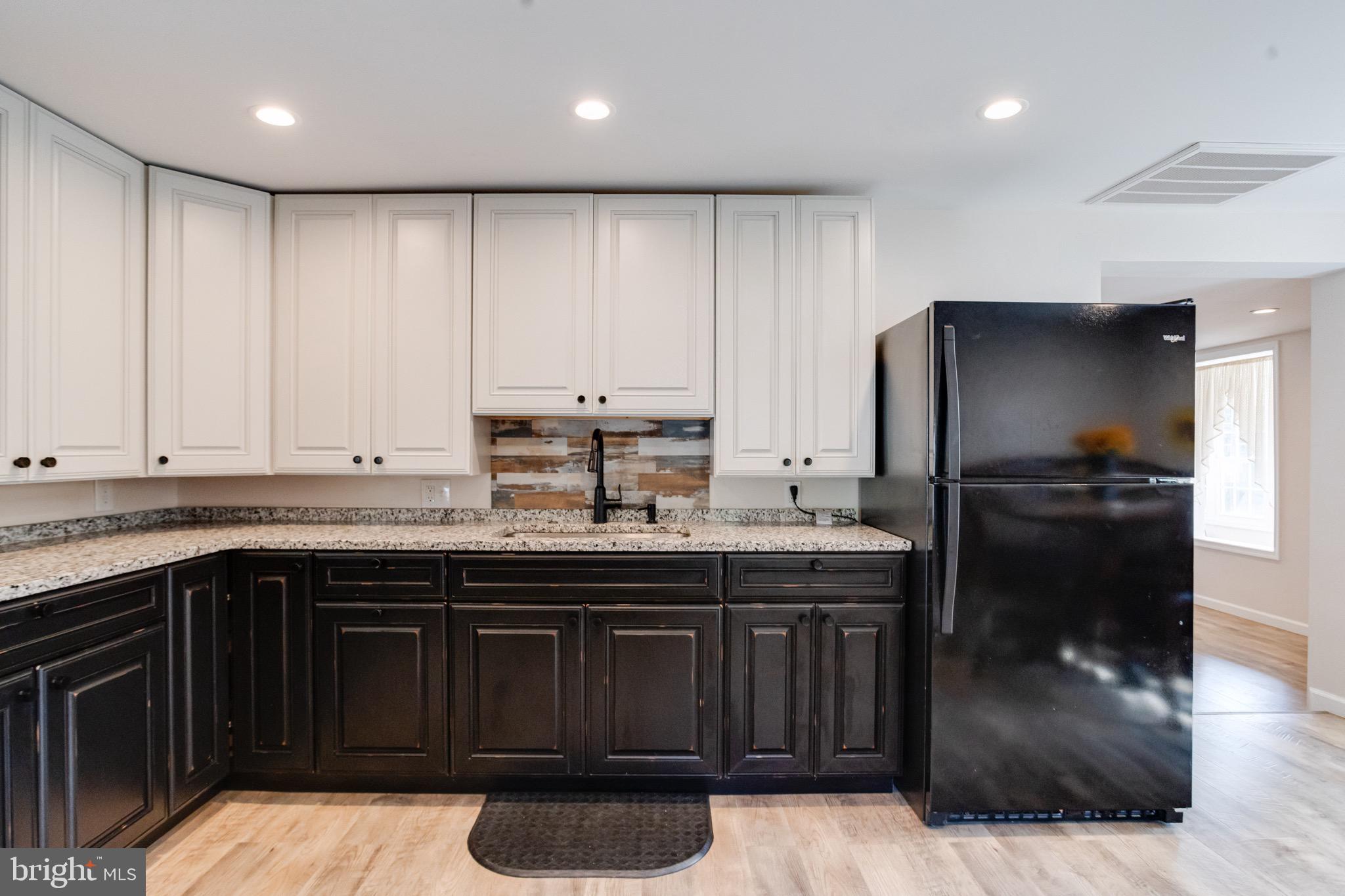 PERRYVILLE - Residential