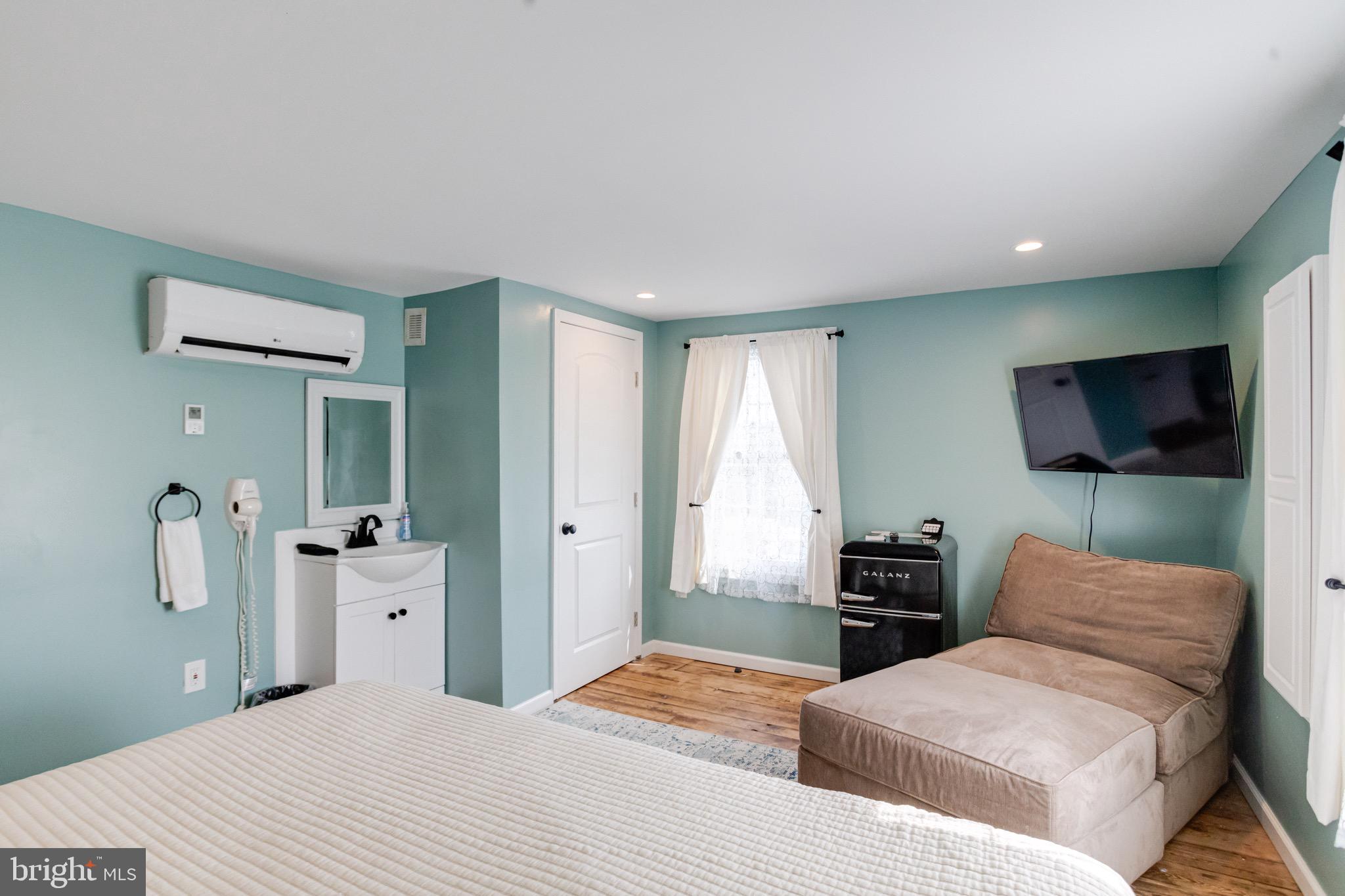 PERRYVILLE - Residential