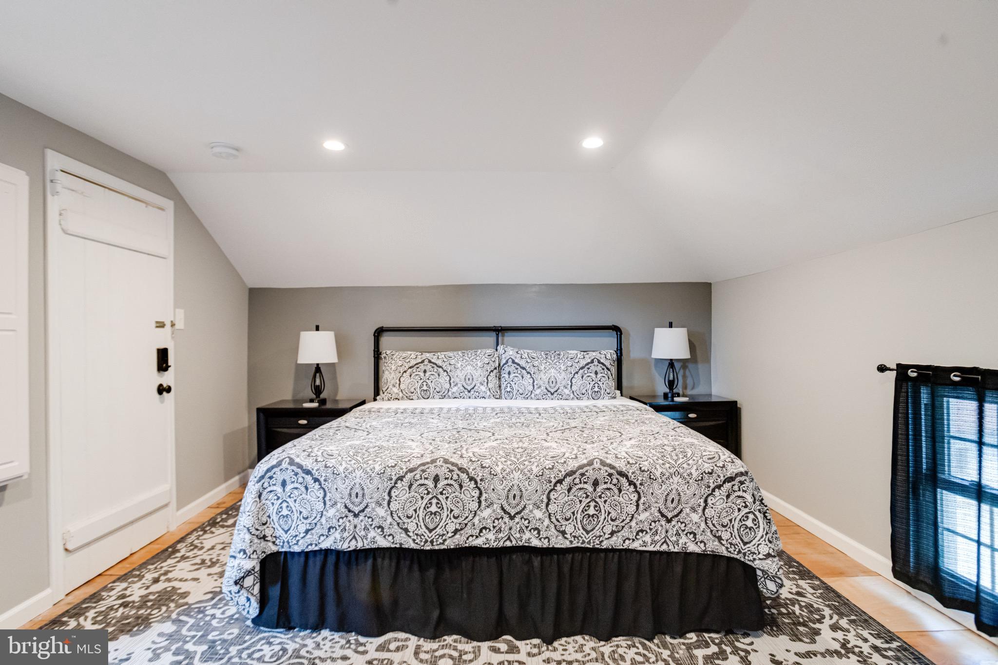 PERRYVILLE - Residential