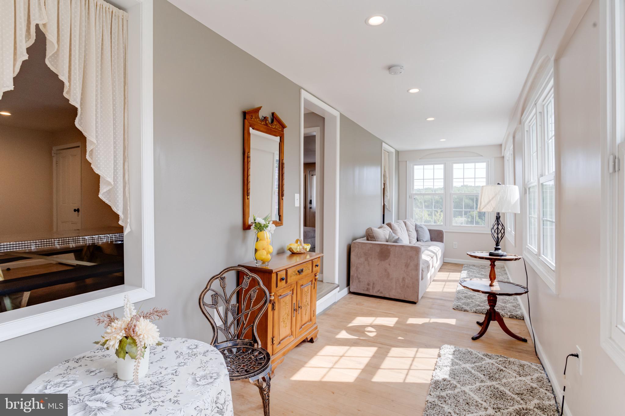 PERRYVILLE - Residential