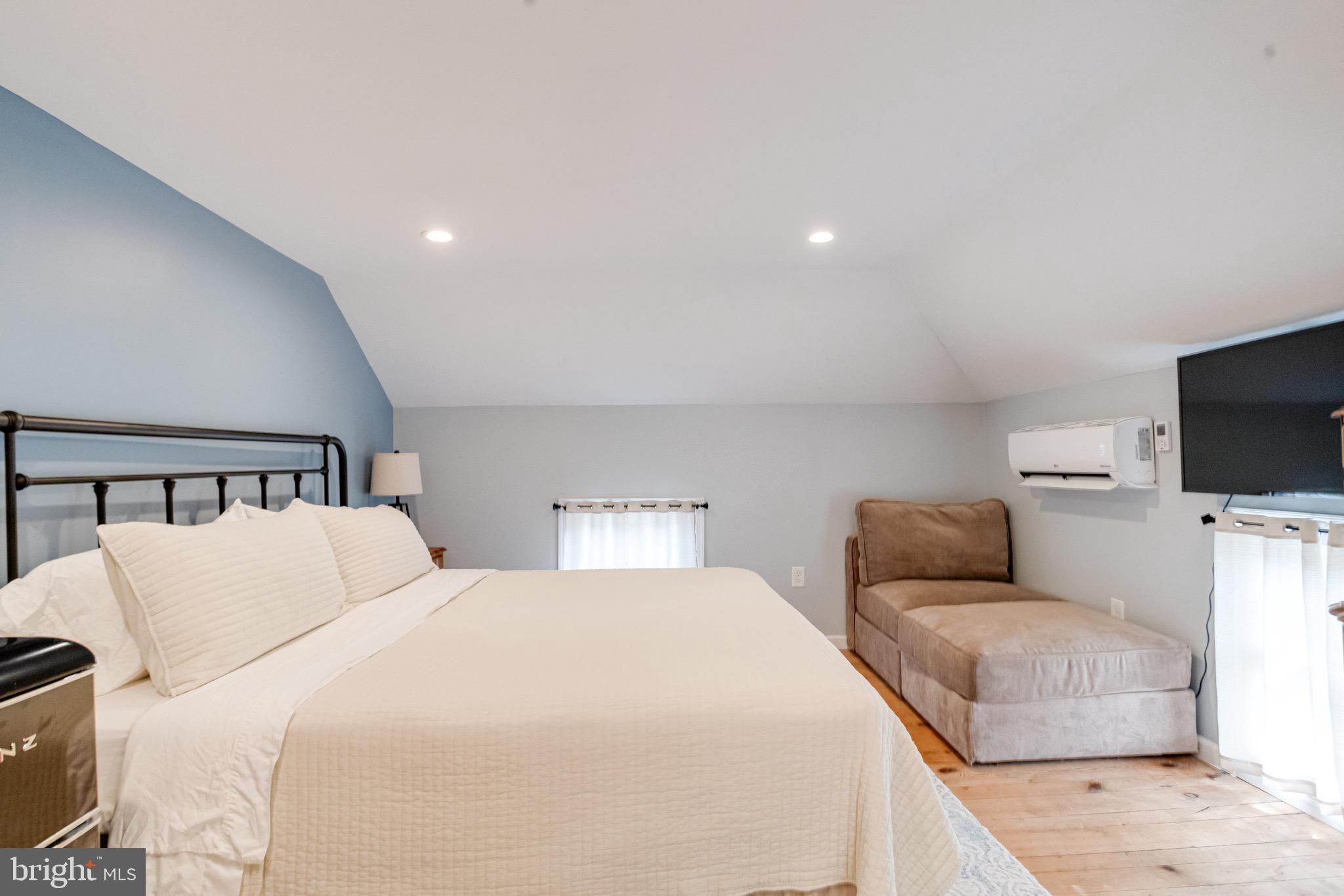 PERRYVILLE - Residential