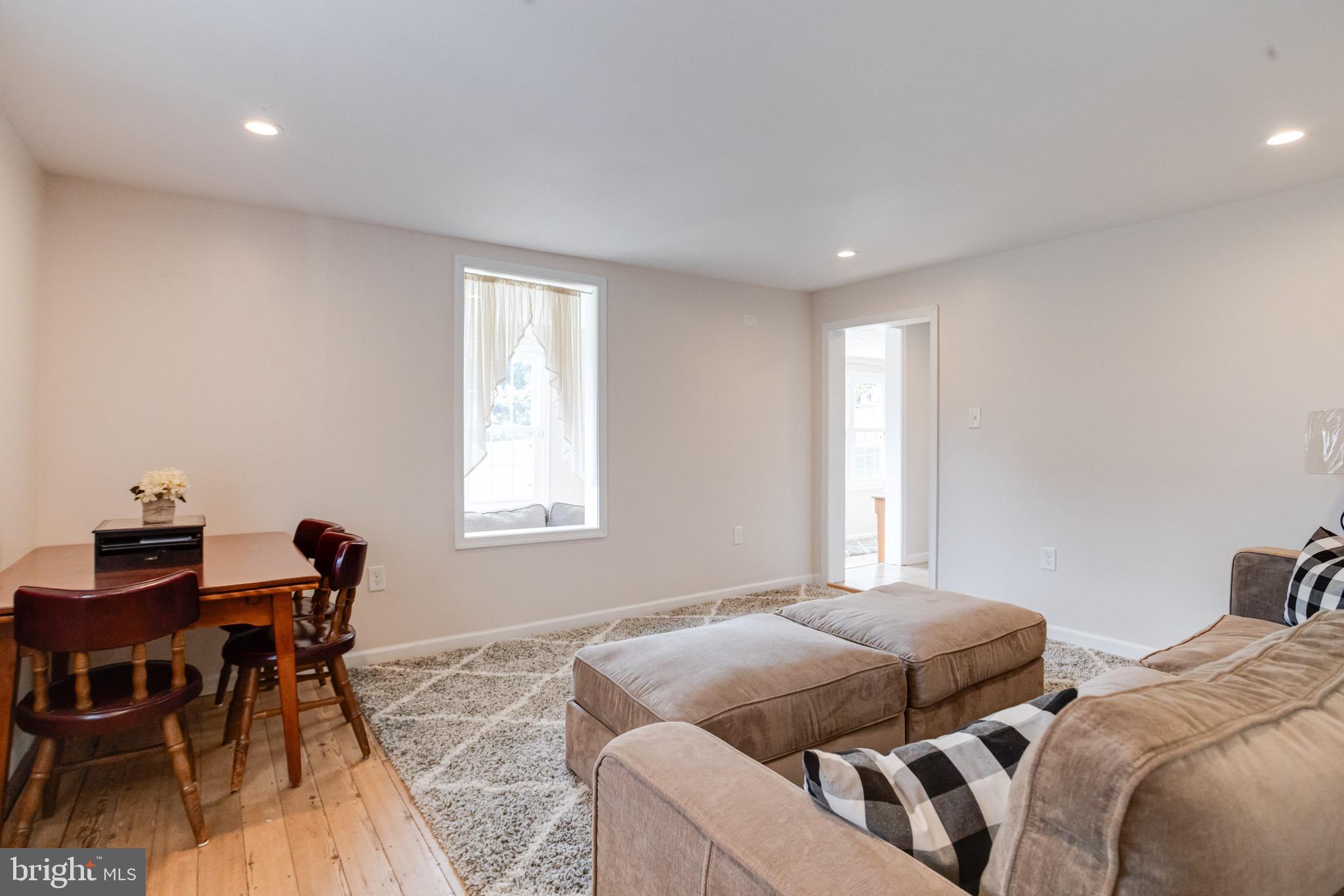 PERRYVILLE - Residential