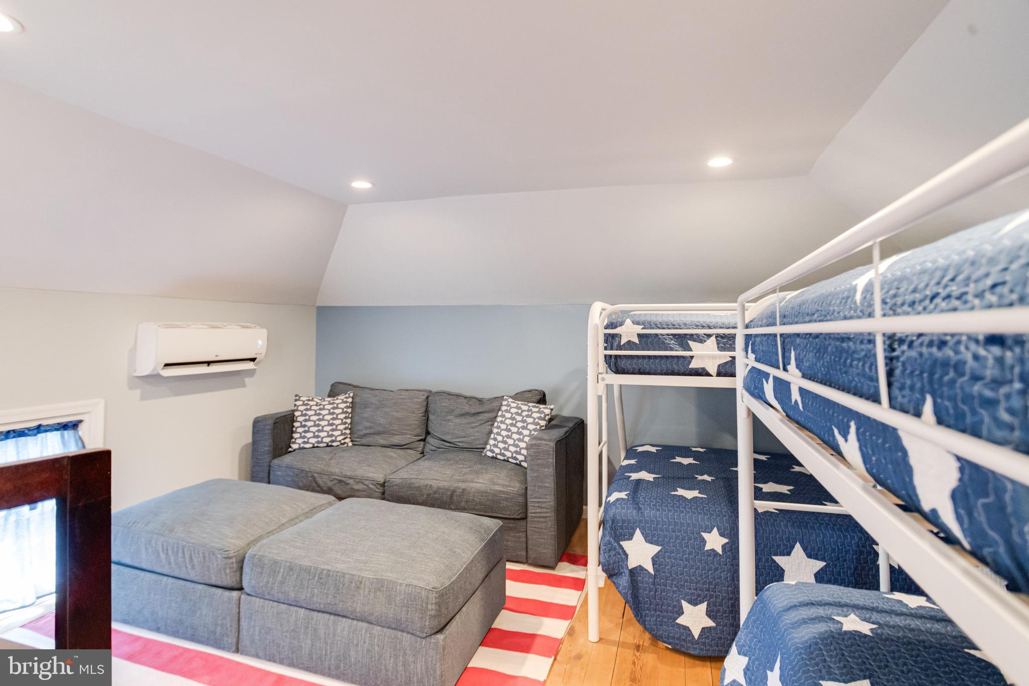 PERRYVILLE - Residential