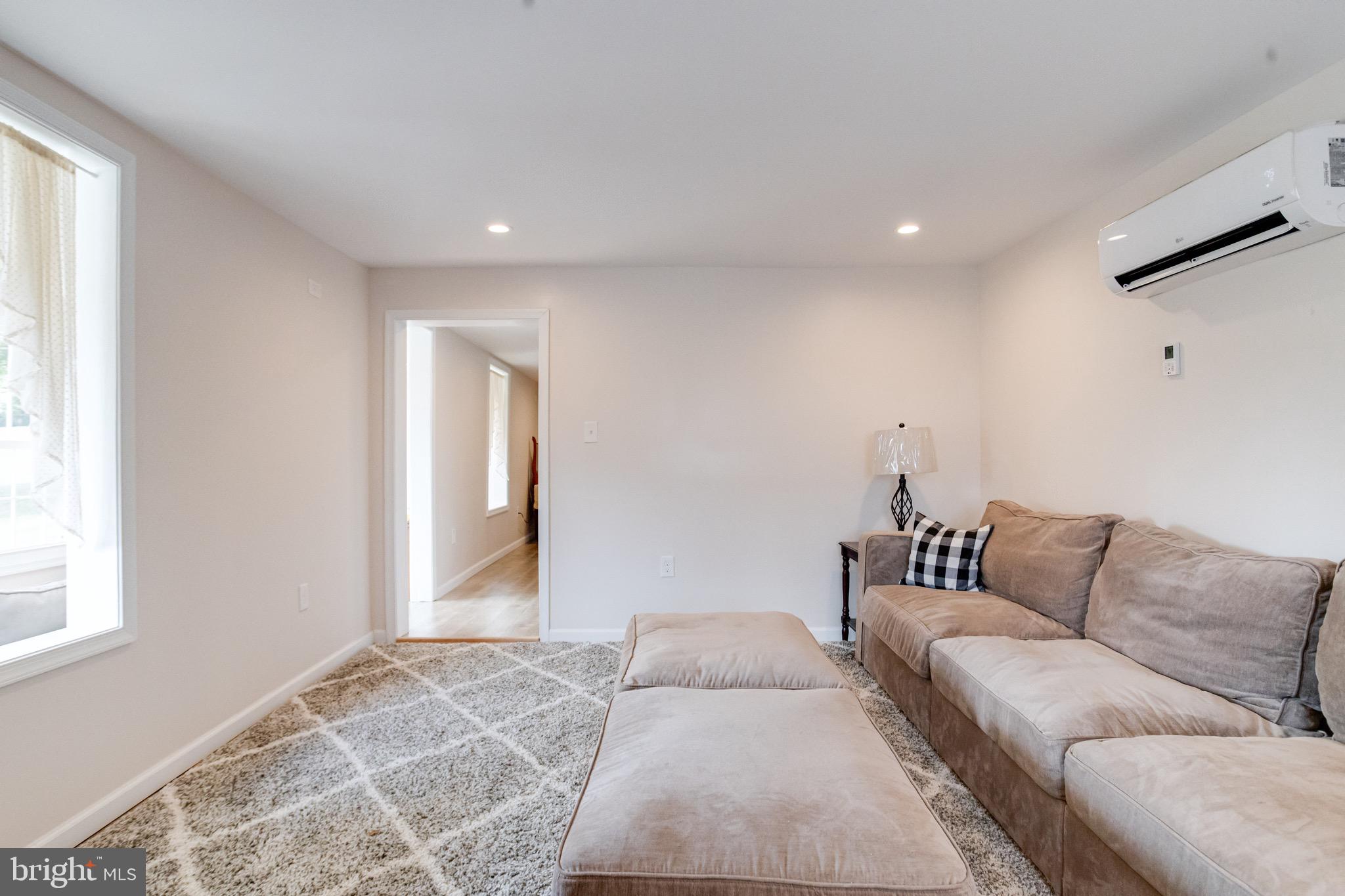 PERRYVILLE - Residential