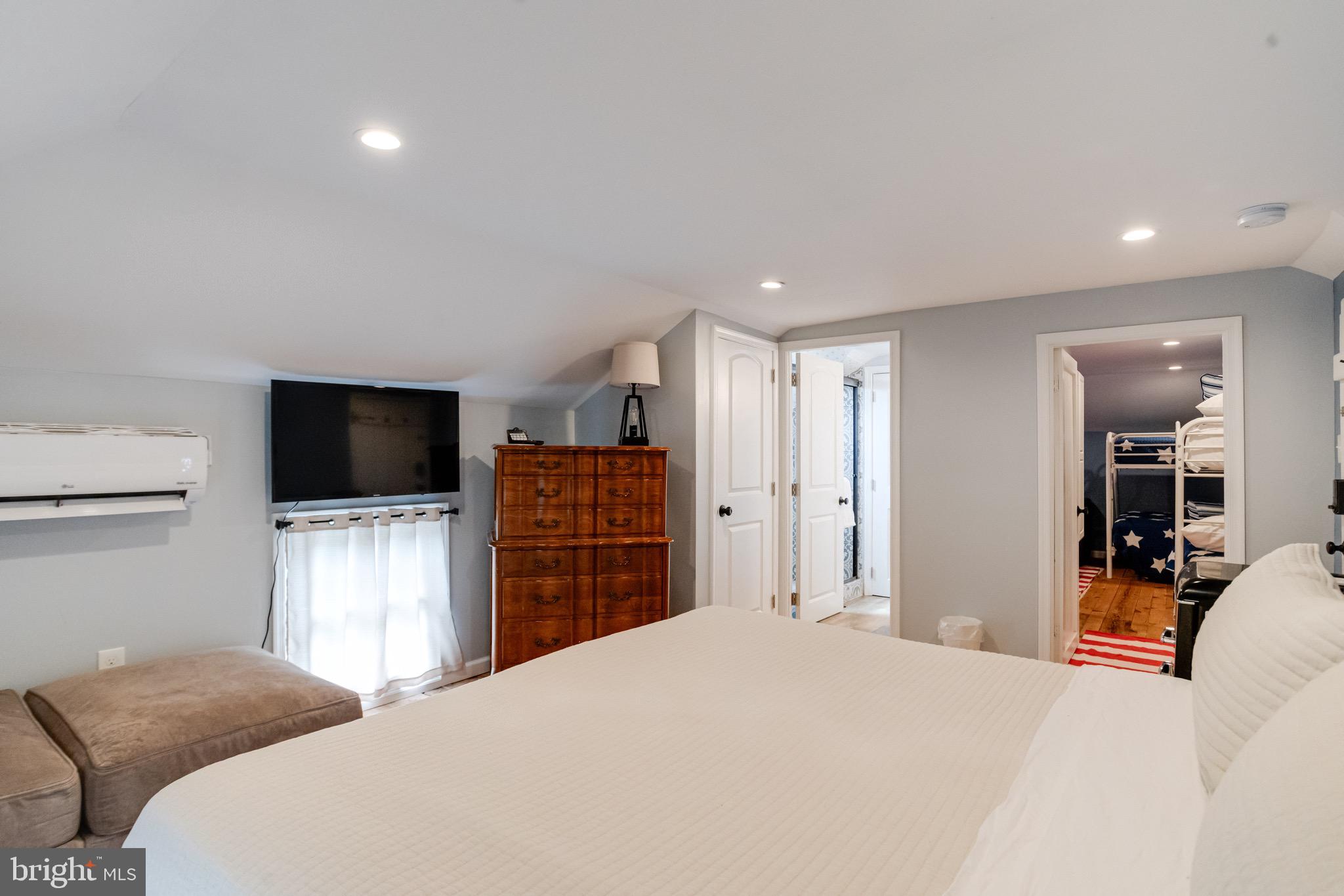 PERRYVILLE - Residential