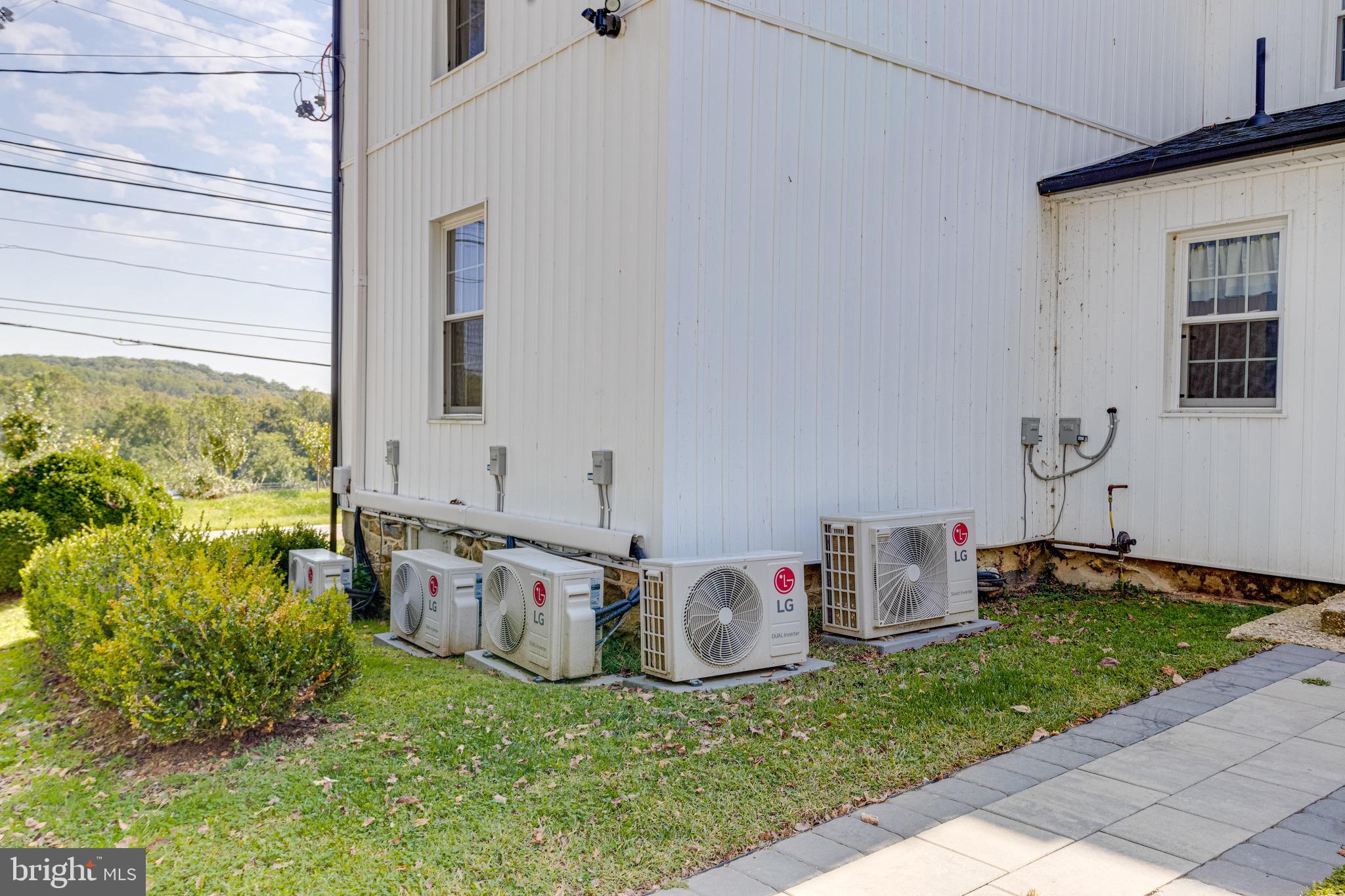 PERRYVILLE - Residential