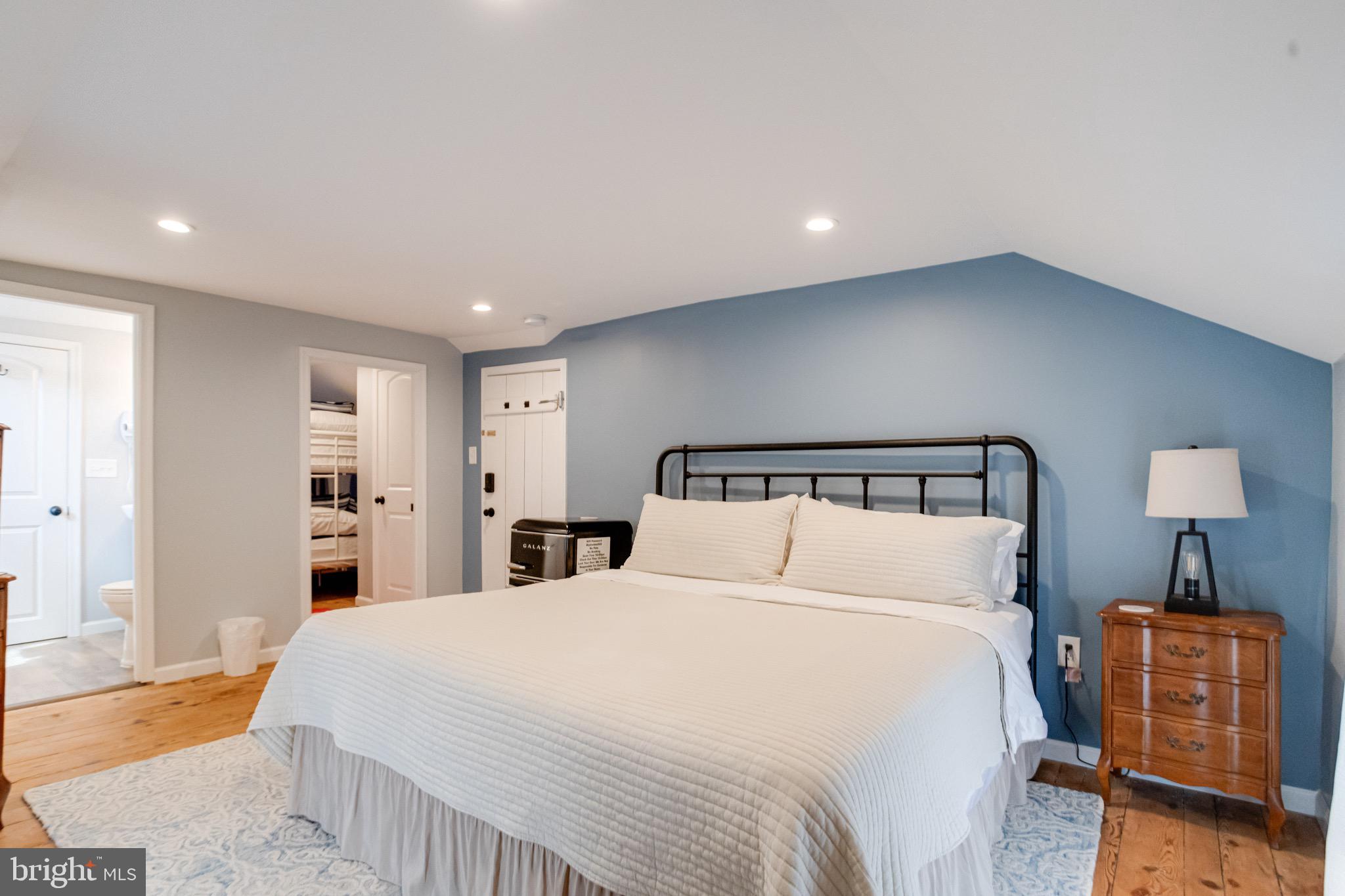 PERRYVILLE - Residential