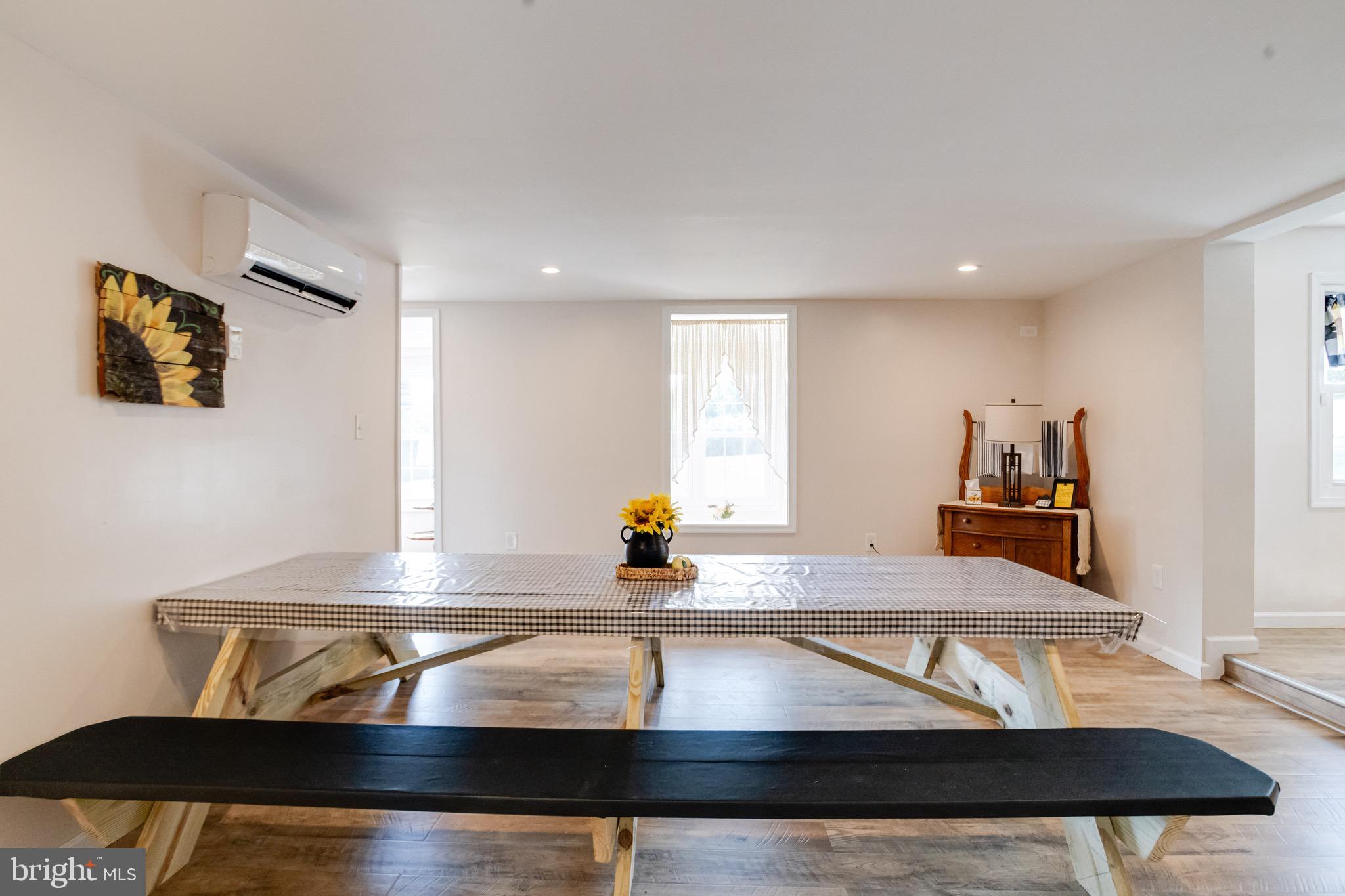 PERRYVILLE - Residential