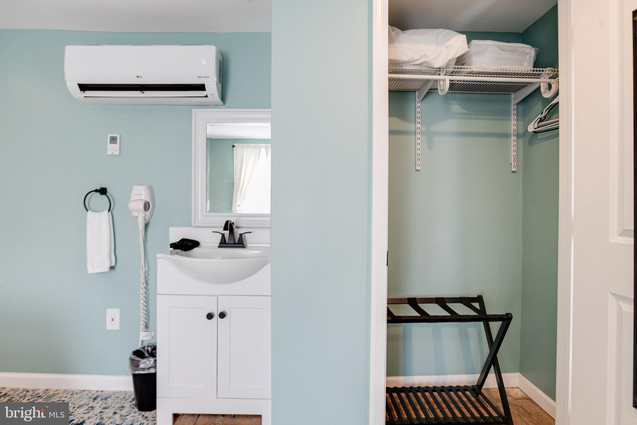 PERRYVILLE - Residential