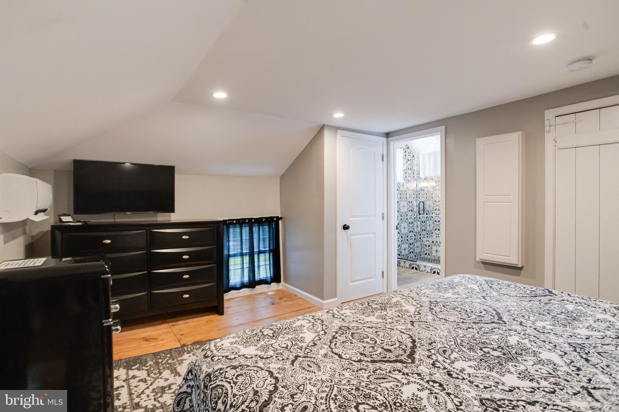 PERRYVILLE - Residential