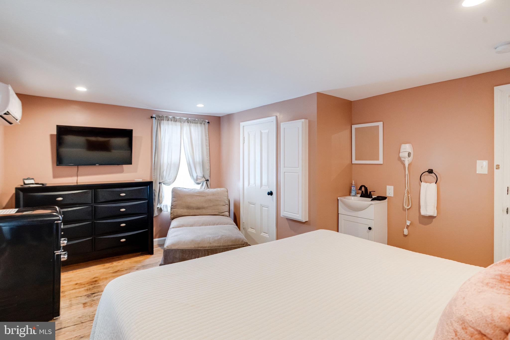 PERRYVILLE - Residential