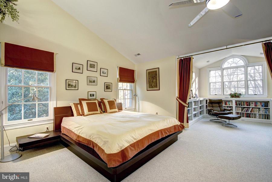 RIVER FALLS - Residential