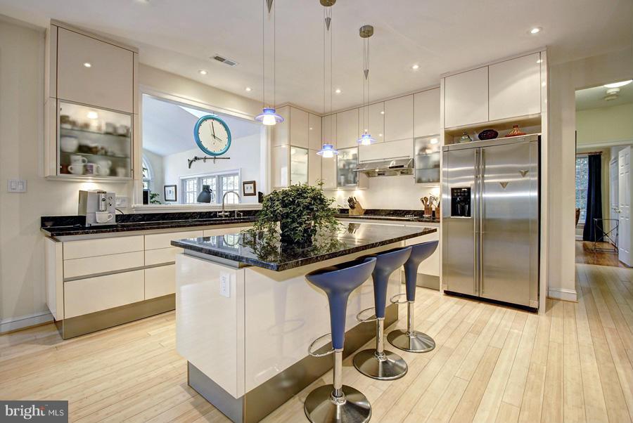 RIVER FALLS - Residential