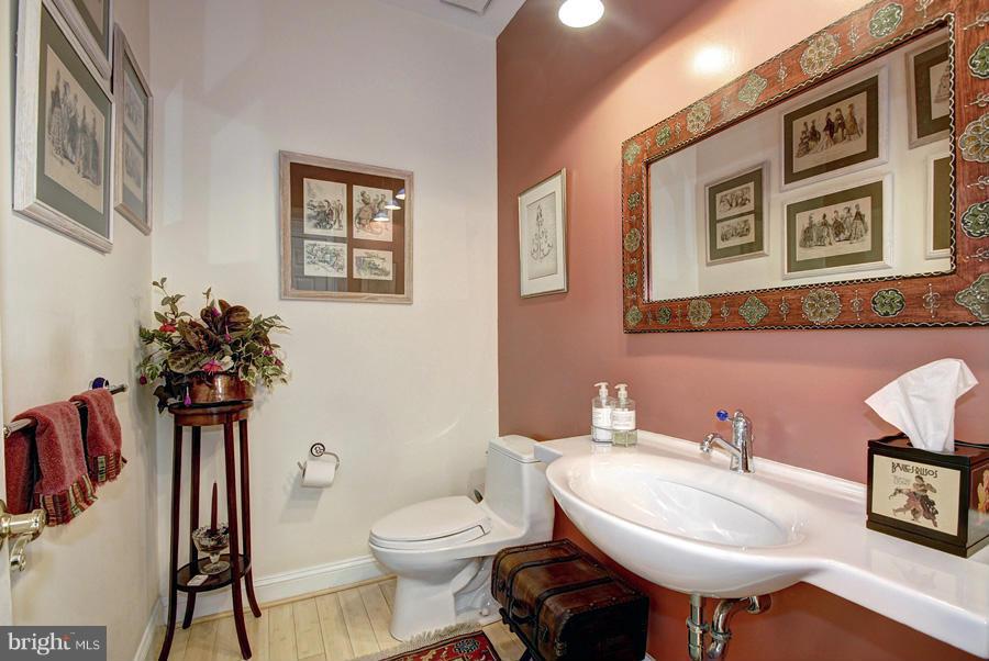 RIVER FALLS - Residential