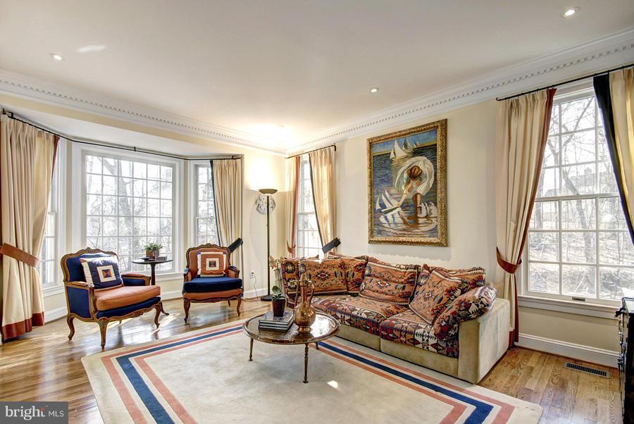 RIVER FALLS - Residential