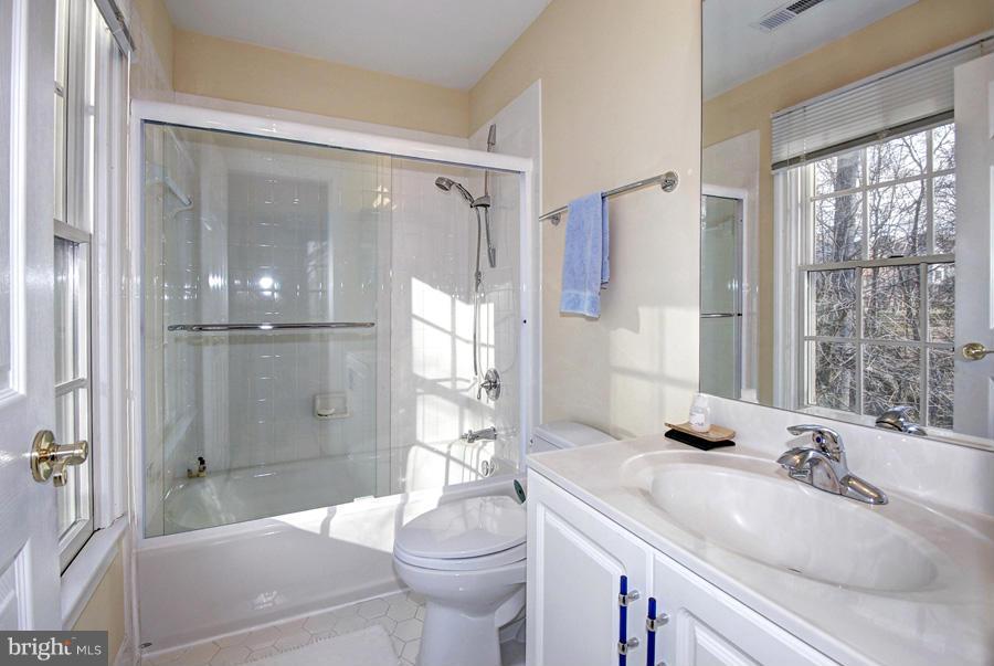 RIVER FALLS - Residential