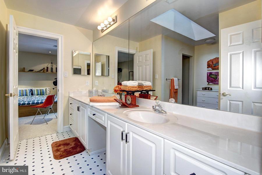 RIVER FALLS - Residential