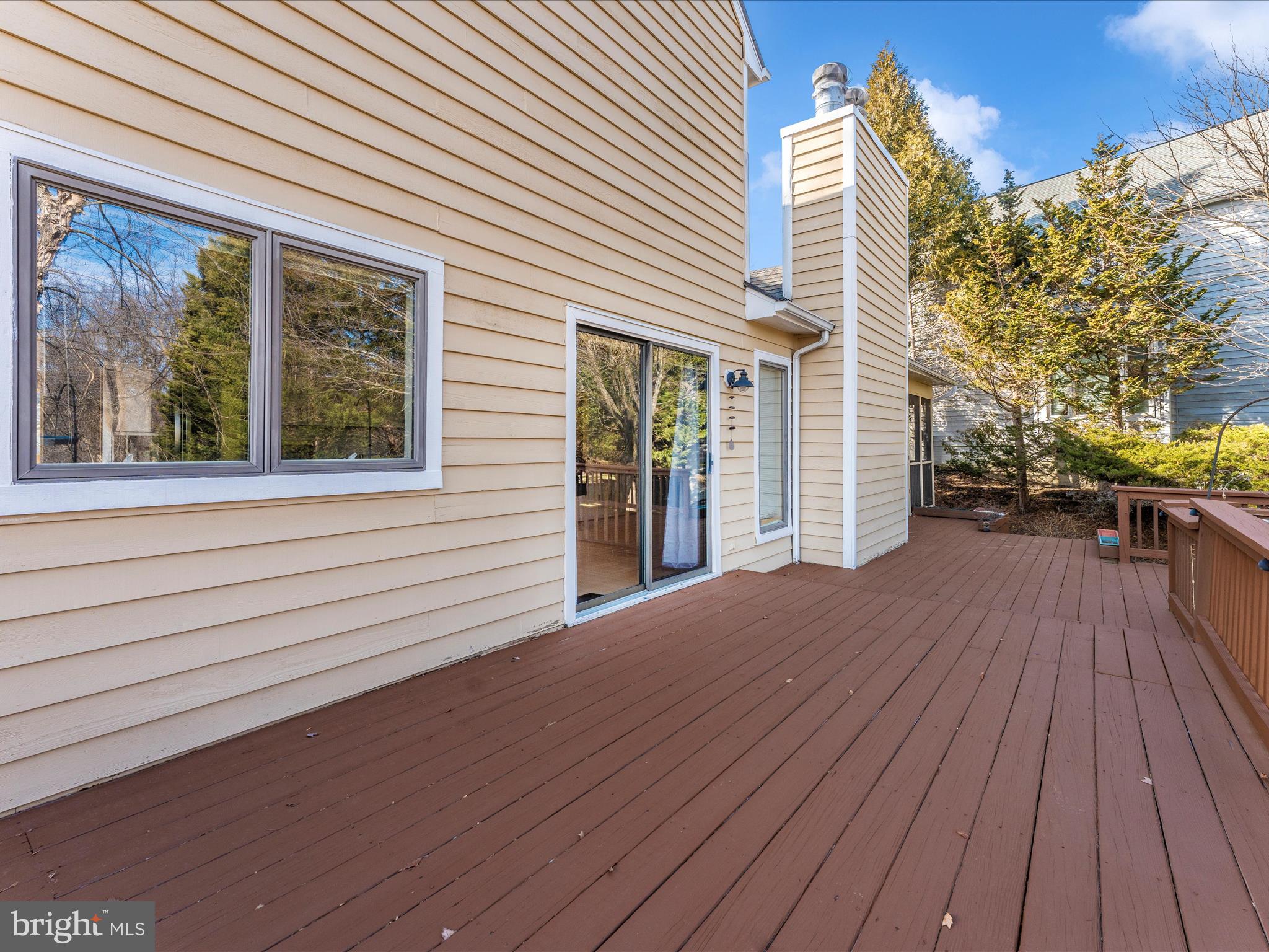 VILLAGE OF LONG REACH - Residential