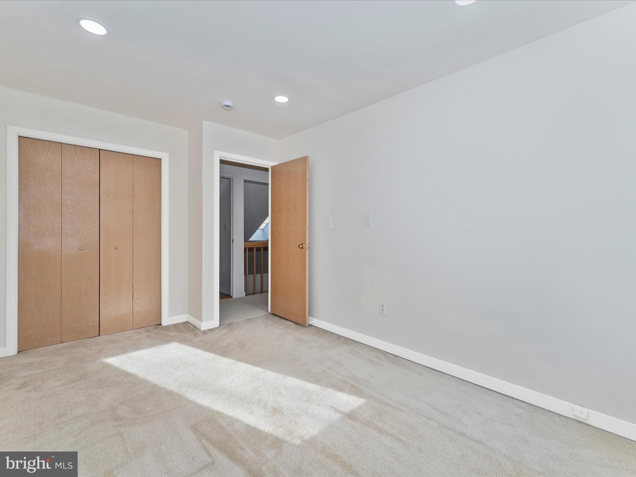 VILLAGE OF LONG REACH - Residential