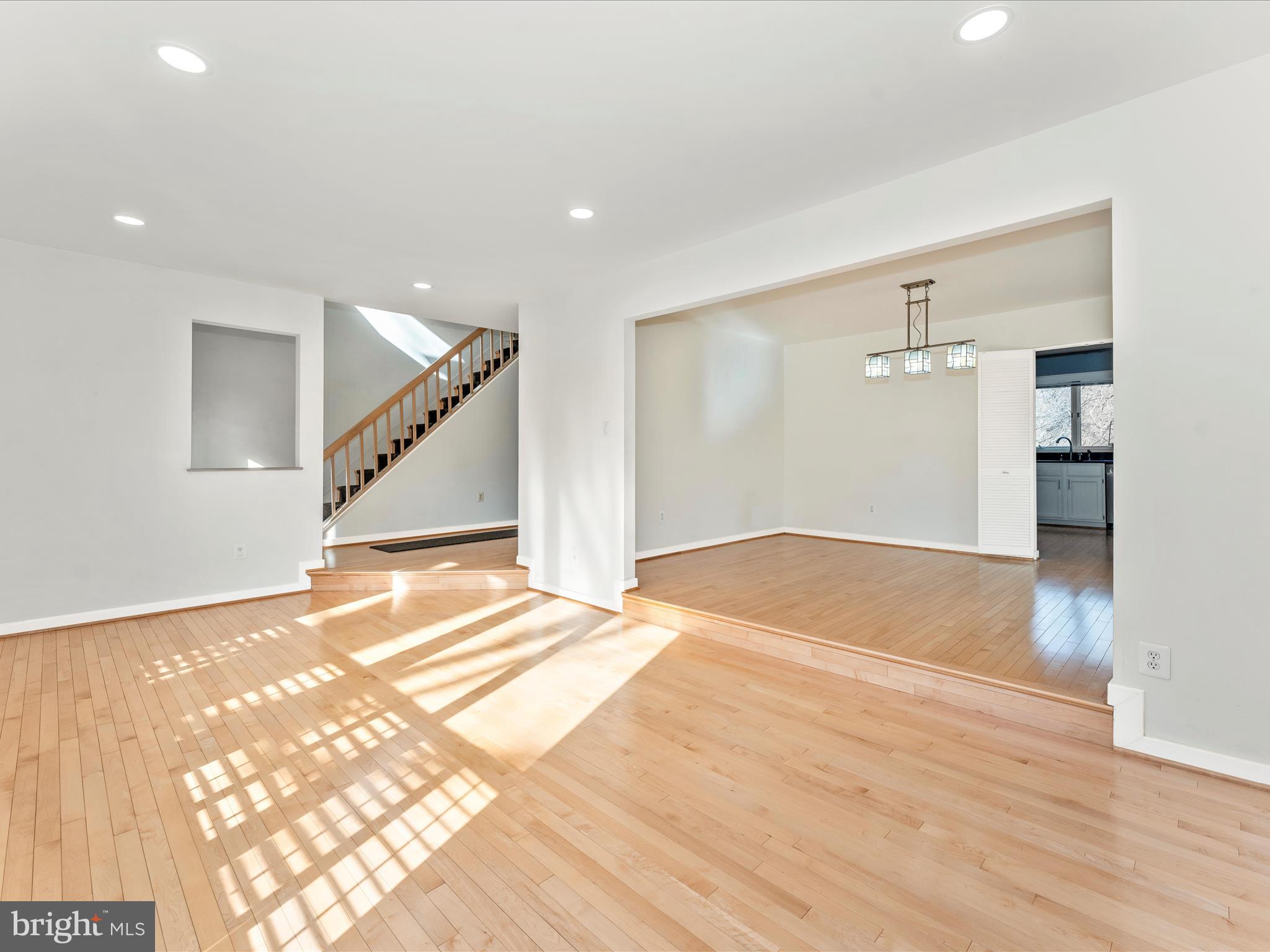 VILLAGE OF LONG REACH - Residential