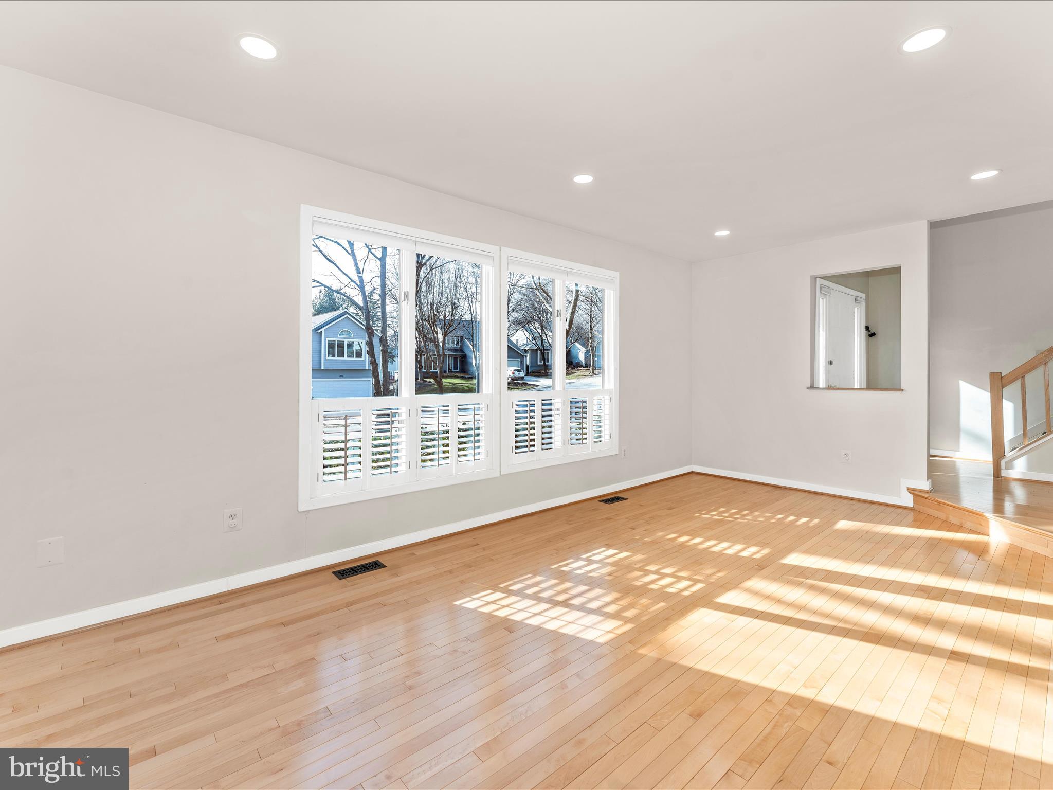 VILLAGE OF LONG REACH - Residential