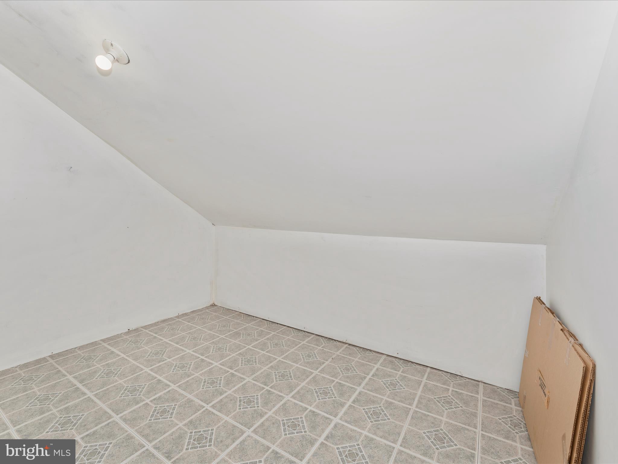 VILLAGE OF LONG REACH - Residential