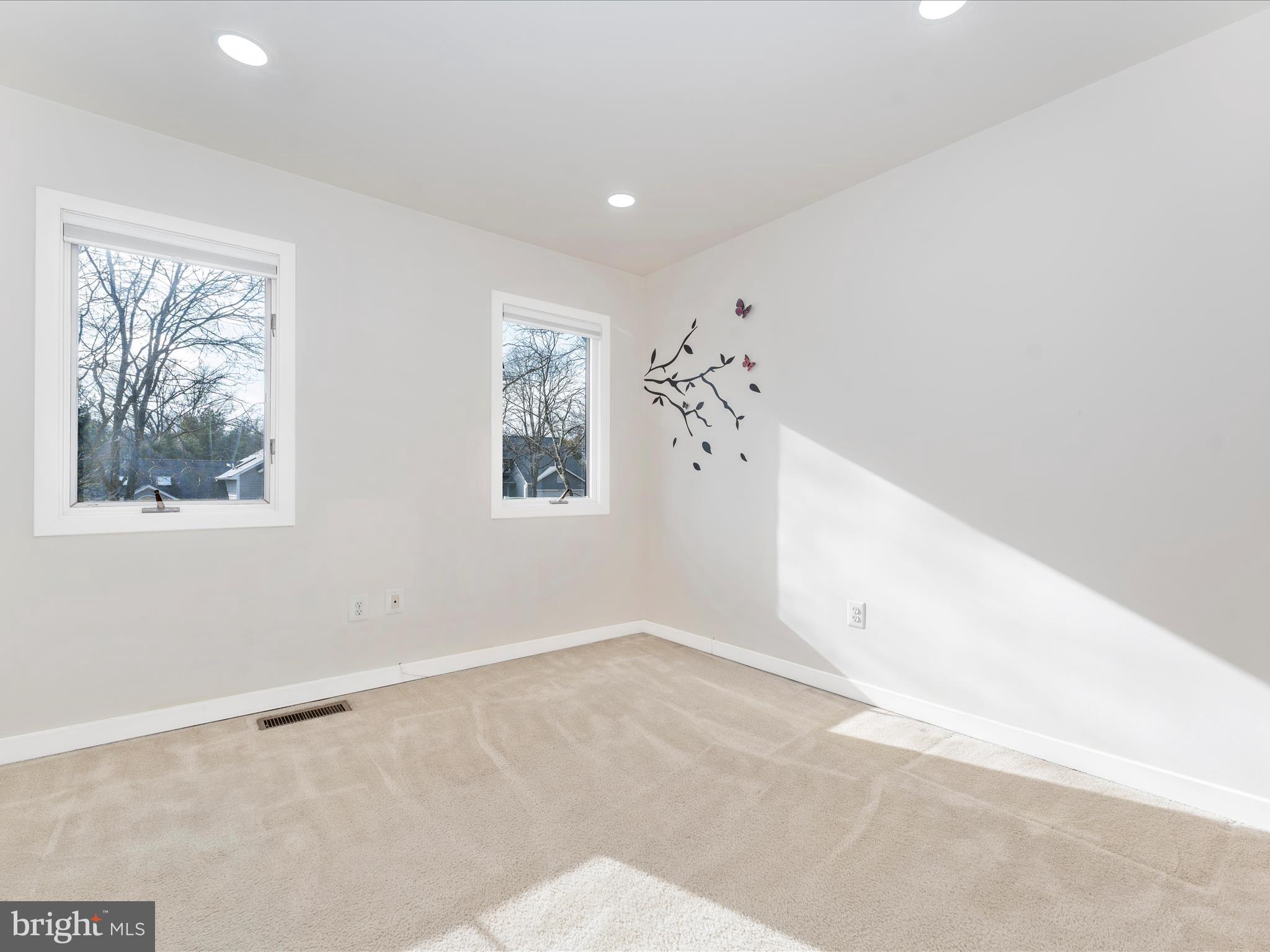 VILLAGE OF LONG REACH - Residential