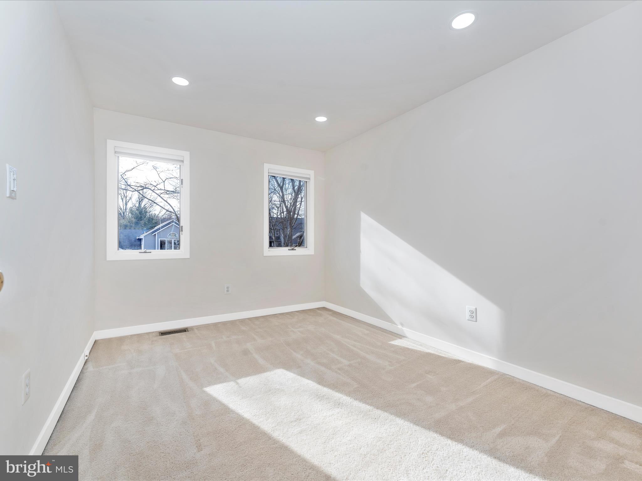 VILLAGE OF LONG REACH - Residential