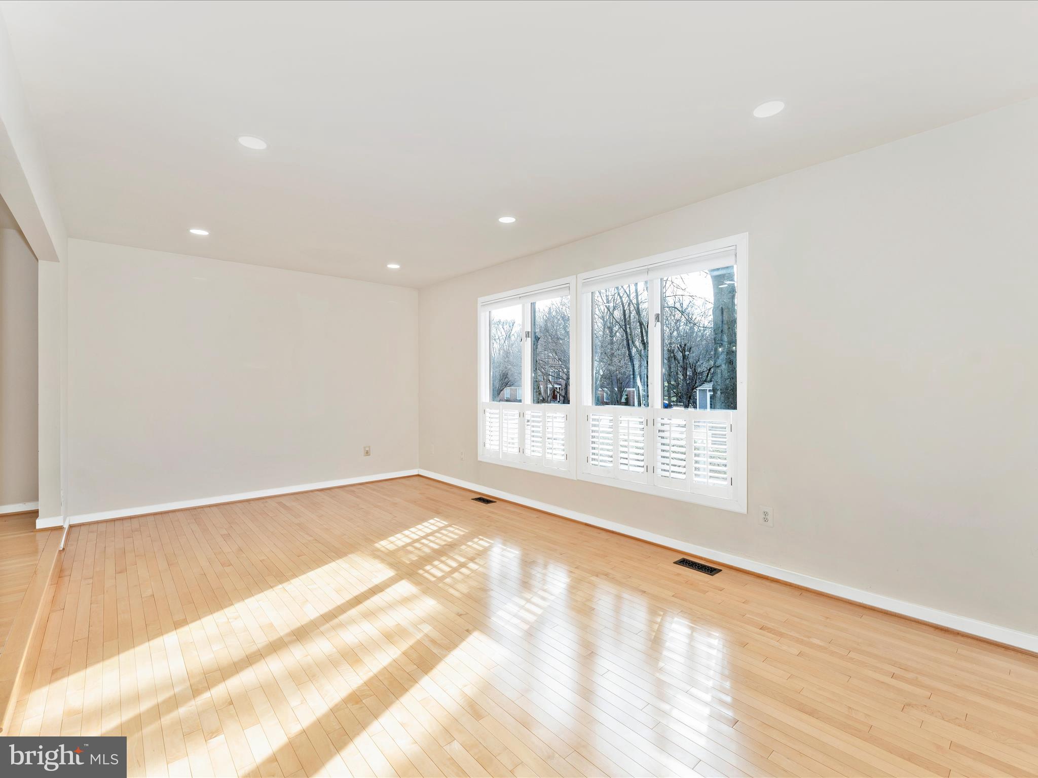 VILLAGE OF LONG REACH - Residential