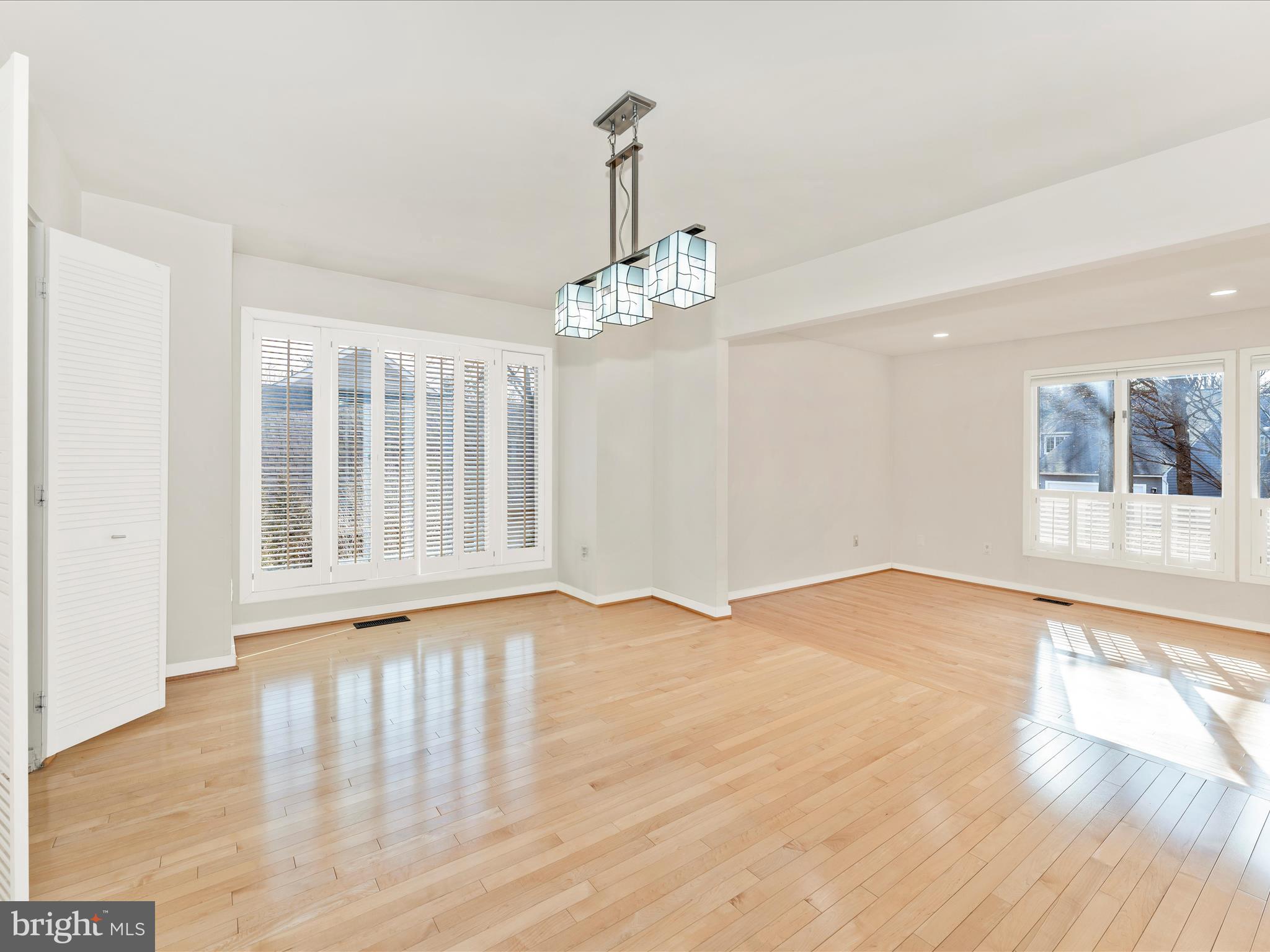 VILLAGE OF LONG REACH - Residential