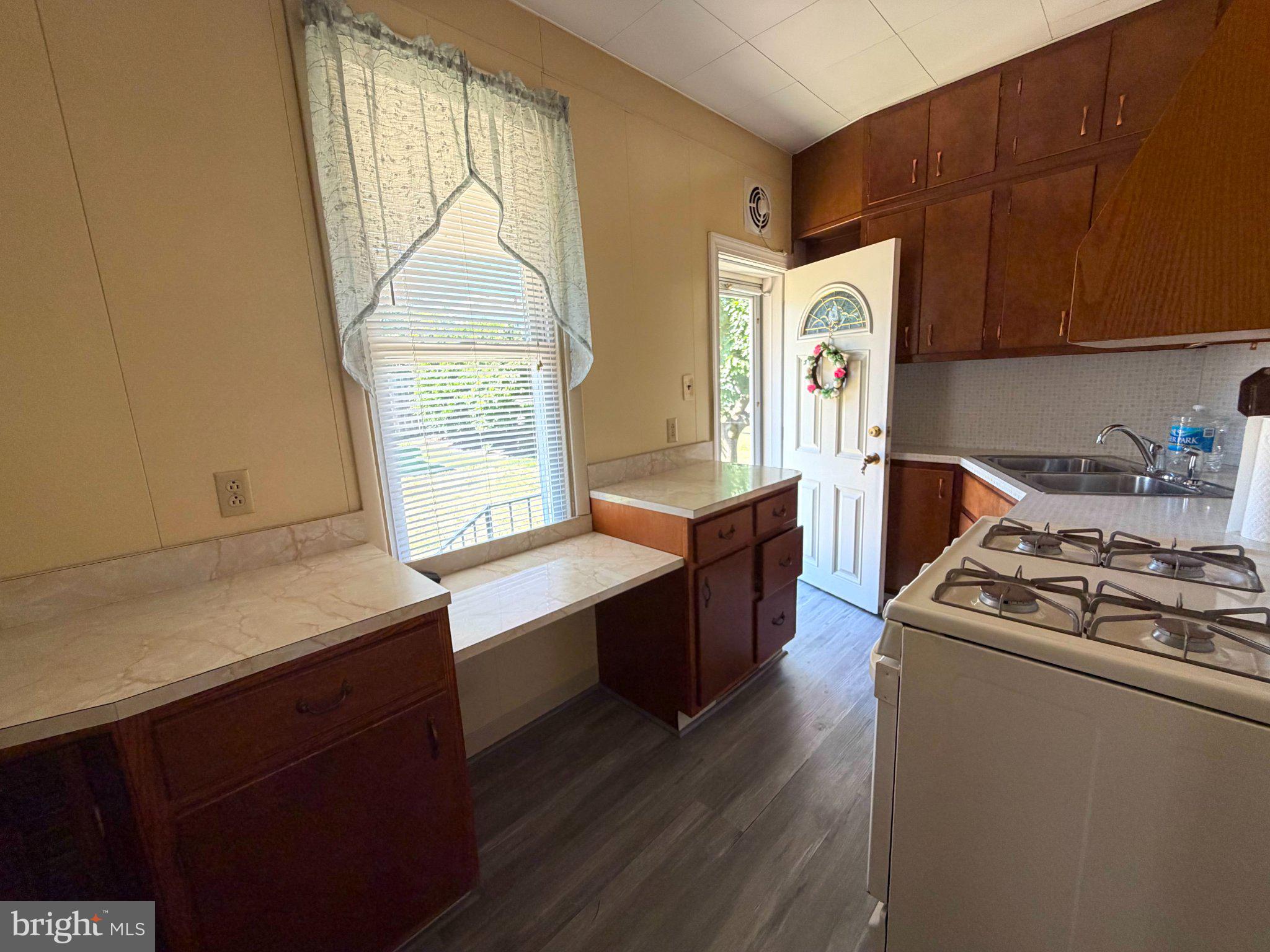 BROOKLYN PARK - Residential