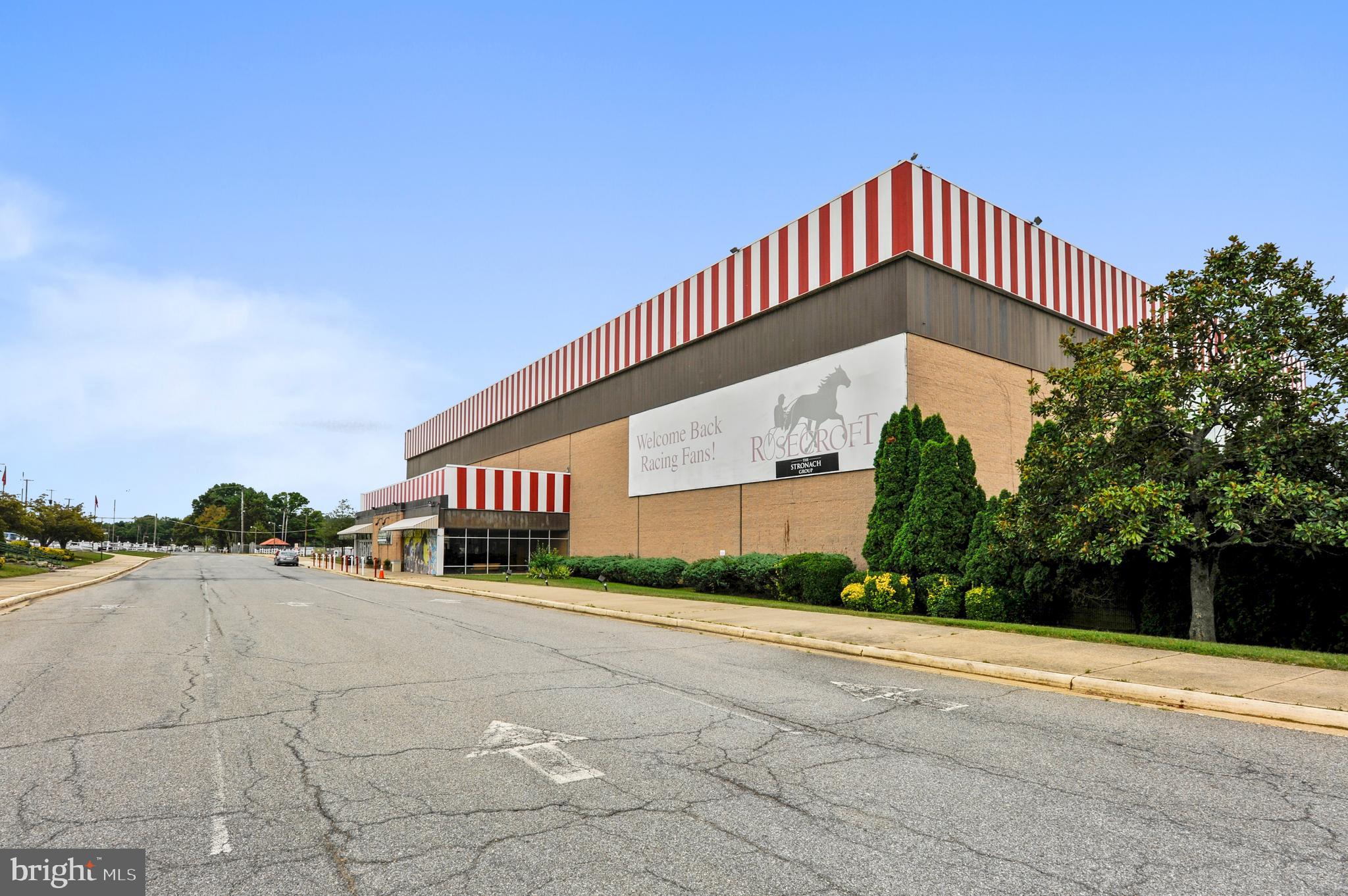 DANIA HILLS - Residential