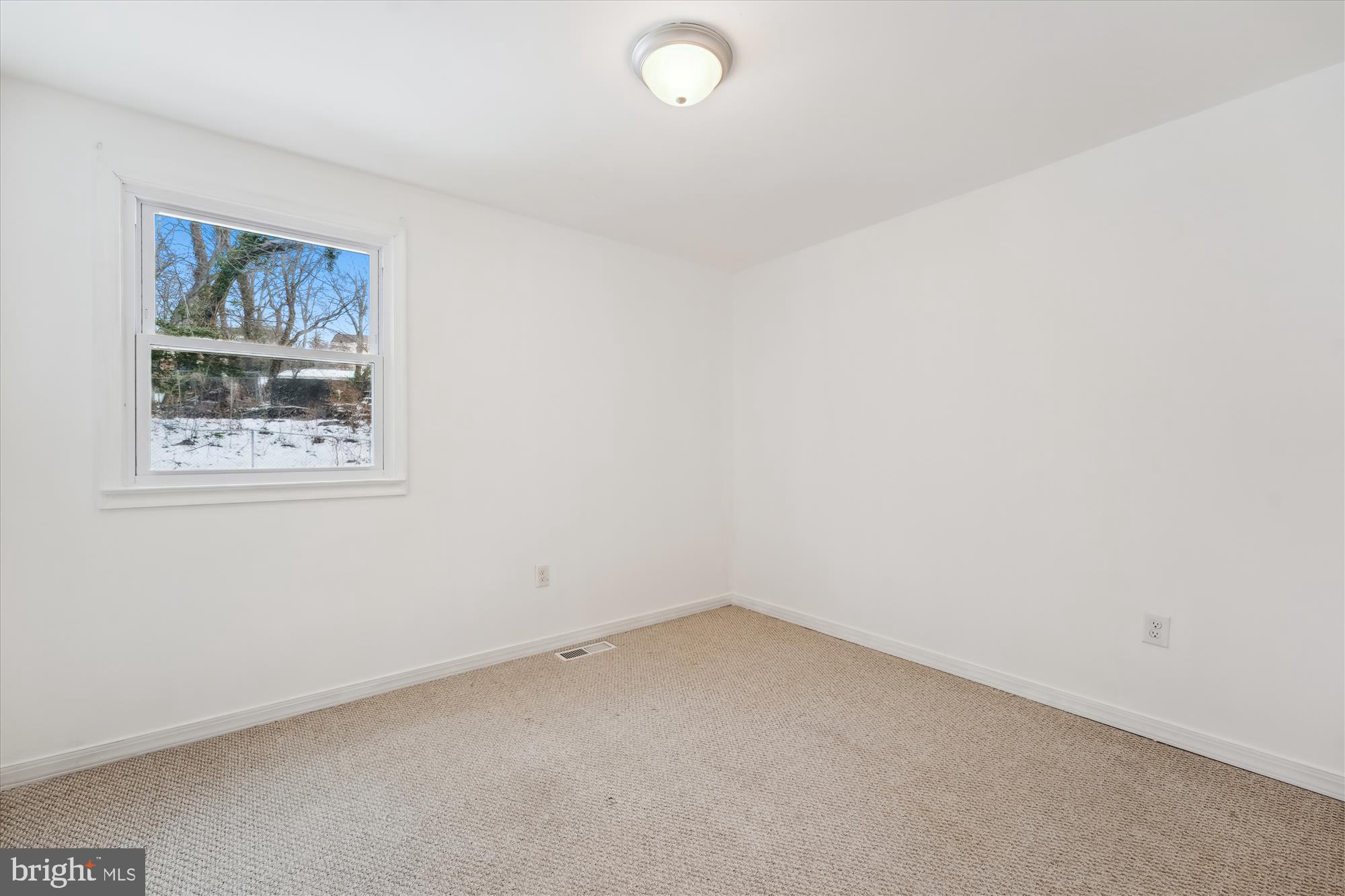 DANIA HILLS - Residential