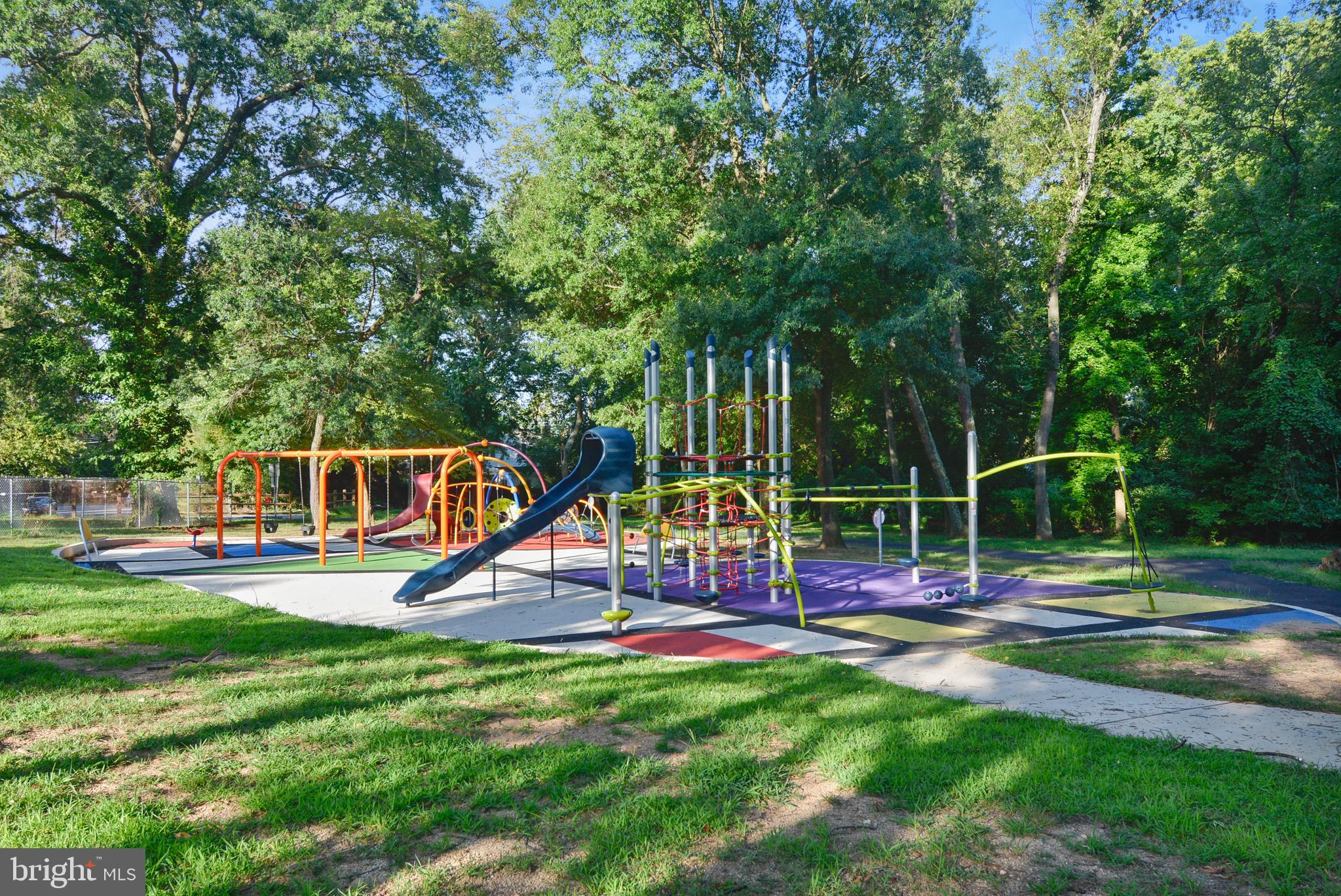 DANIA HILLS - Residential