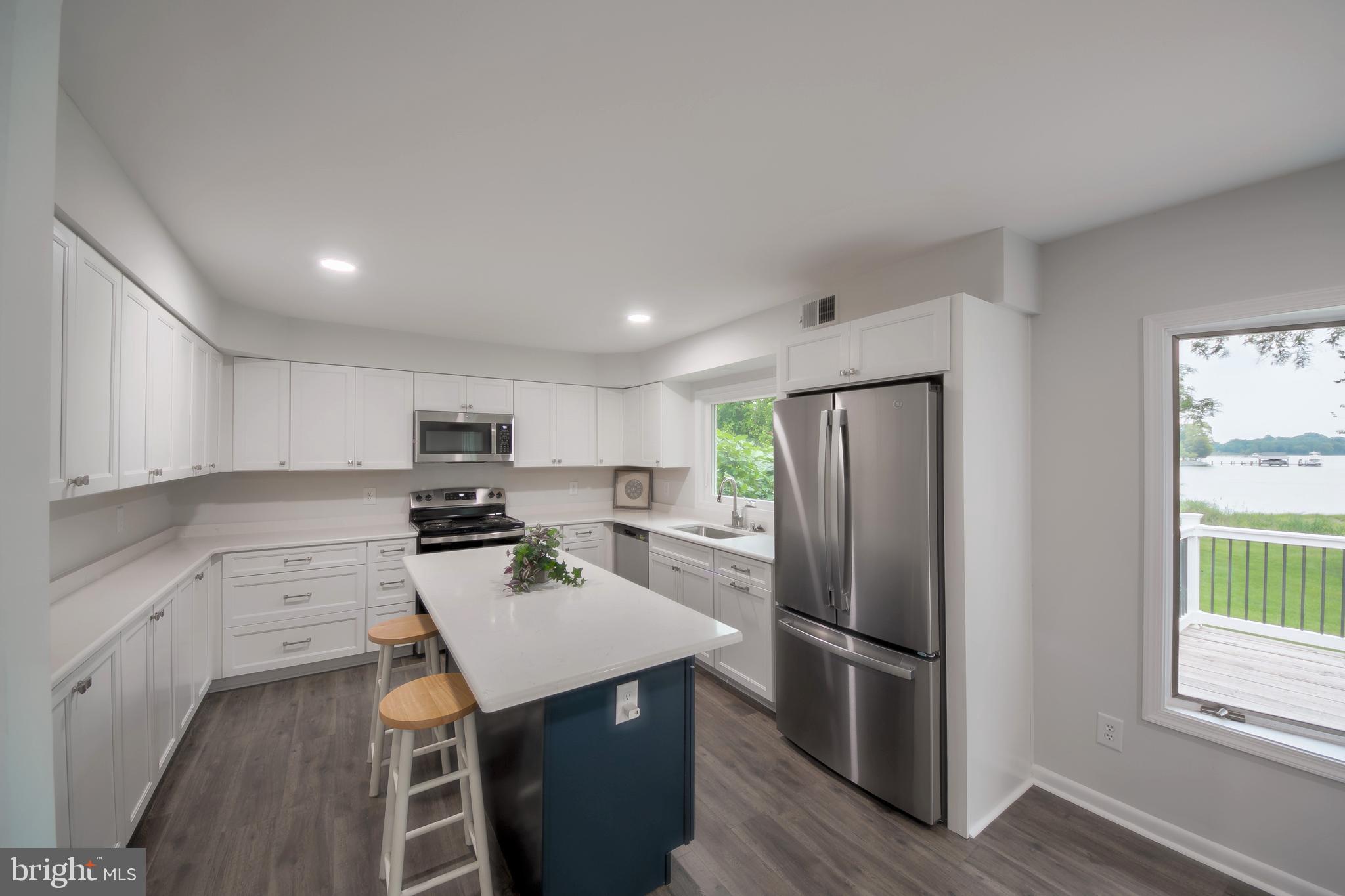 GOVERNOR GRASON MANOR - Residential